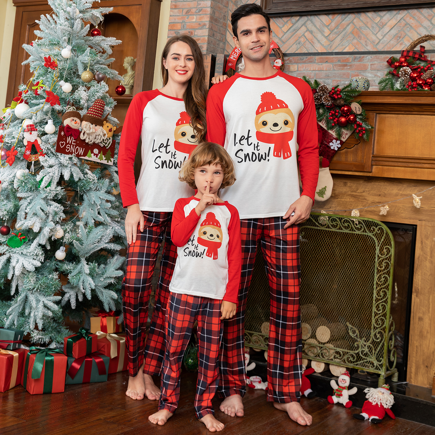 Christmas Animal and Letter Print Red Plaid Family Matching Long-sleeve Pajamas Sets (Flame Resistant)
Christmas Animal and Letter Print Red Plaid Family Matching Long-sleeve Pajamas Sets (Flame Resistant)