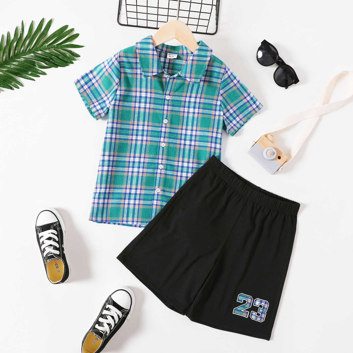 2-piece Kid Boy Plaid Lapel Collar Short-sleeve Shirt and Number Print Black Shorts Set
2-piece Kid Boy Plaid Lapel Collar Short-sleeve Shirt and Number Print Black Shorts Set