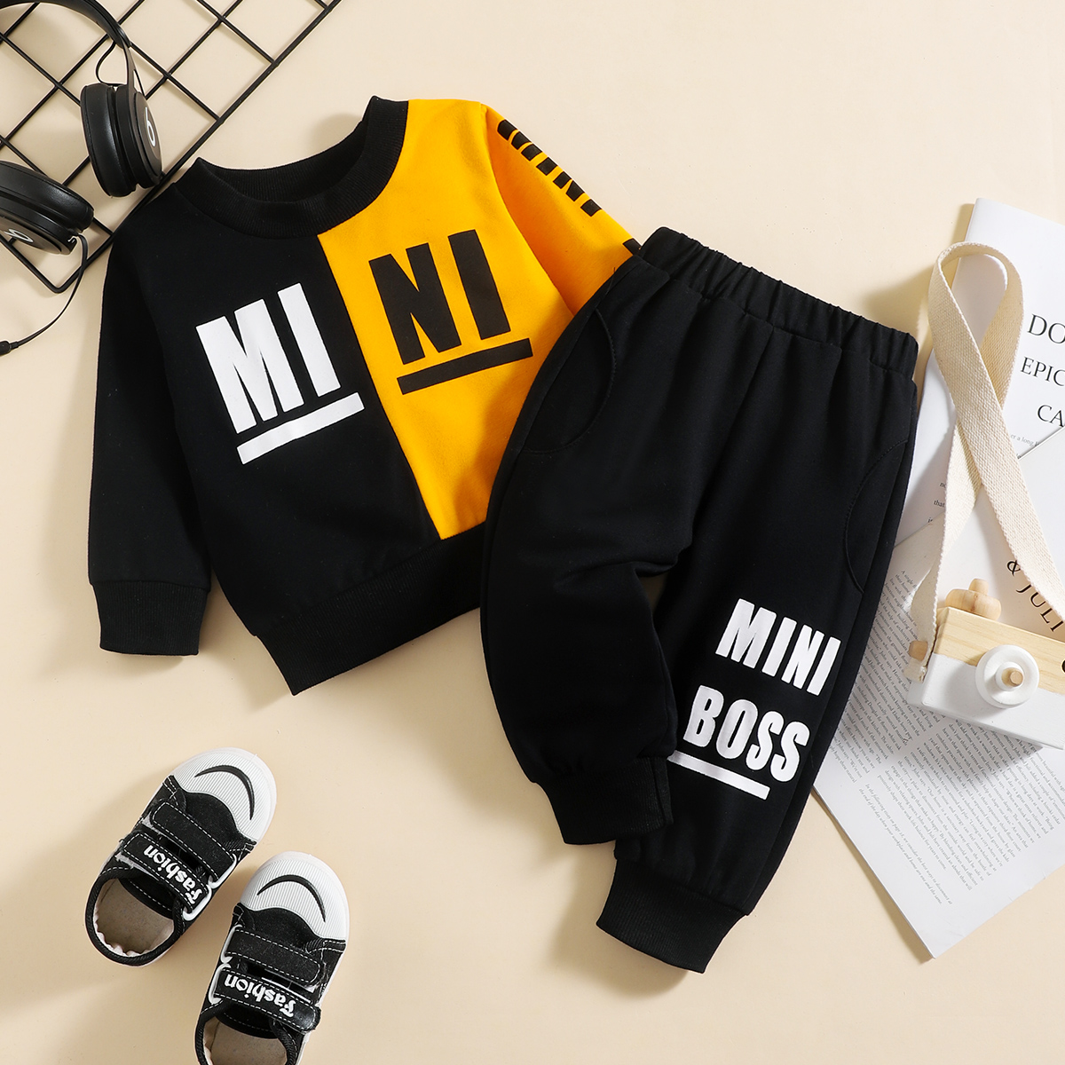 2pcs Baby Boy/Girl Letter Print Long-sleeve Colorblock Pullover Sweatshirt and Sweatpants Set
2pcs Baby Boy/Girl Letter Print Long-sleeve Colorblock Pullover Sweatshirt and Sweatpants Set