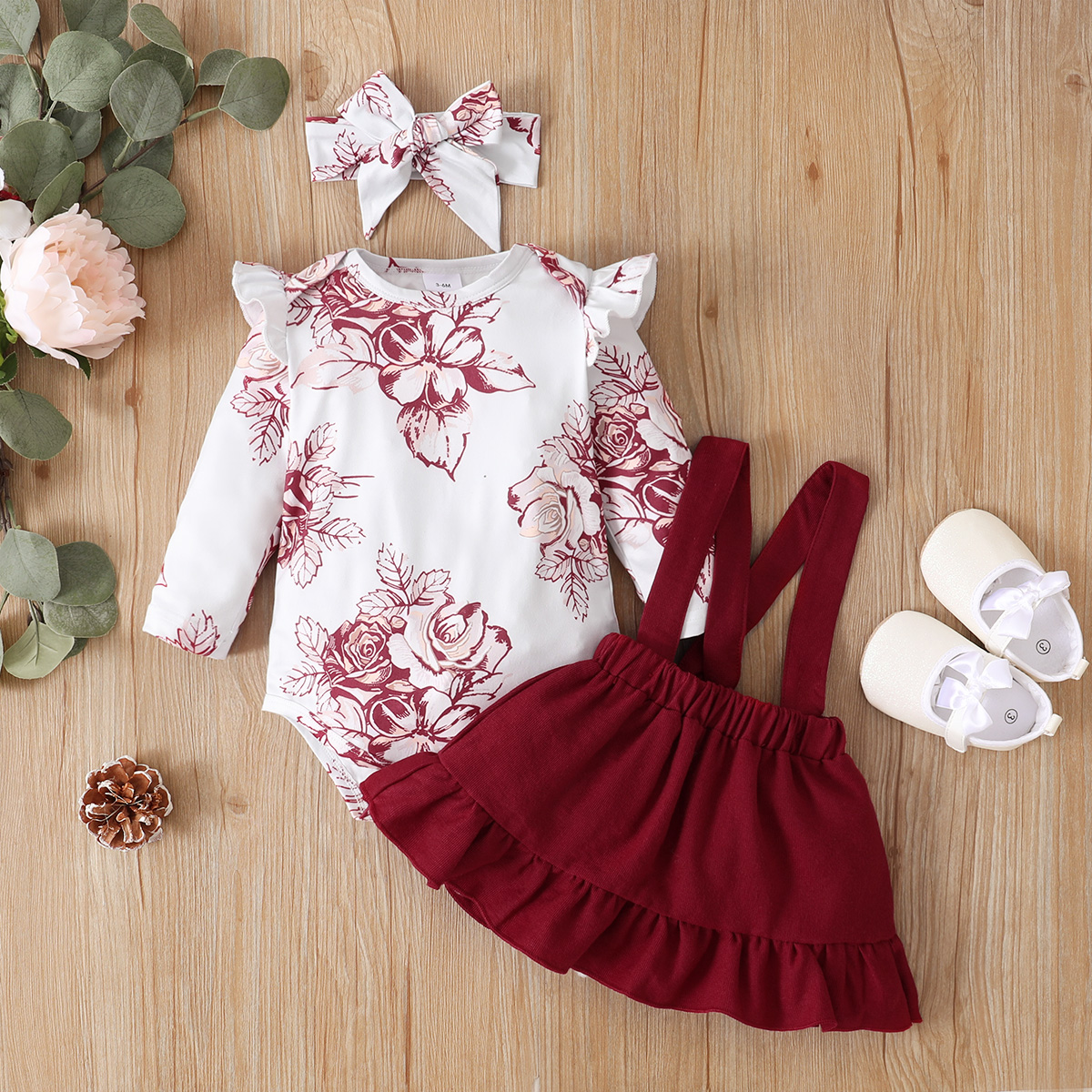 Baby 3pcs Floral Print White Long-sleeve Romper and Red Ruffle Hem Suspender Skirt Set
Baby 3pcs Floral Print White Long-sleeve Romper and Red Ruffle Hem Suspender Skirt Set