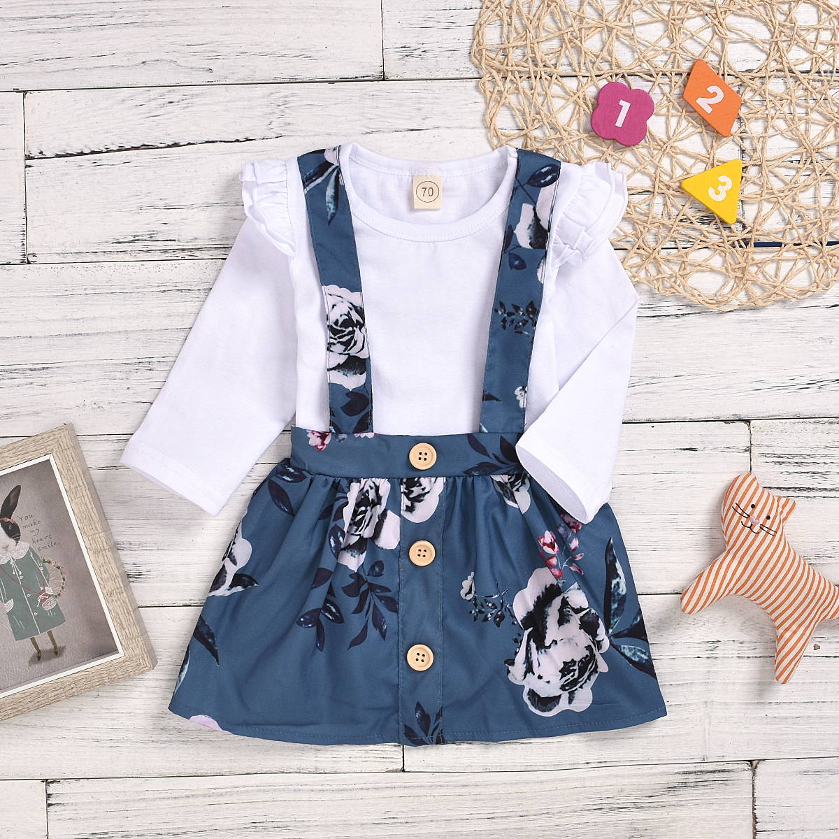 2-piece Baby / Toddler Girl Sweet Solid Romper and Floral Suspender Skirt Set
2-piece Baby / Toddler Girl Sweet Solid Romper and Floral Suspender Skirt Set