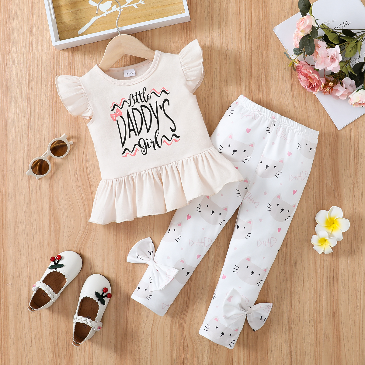 Father's Day 2pcs Toddler Girl Letter Print Ruffle Hem Flutter-sleeve Tee and Cat Print Leggings Set
Father's Day 2pcs Toddler Girl Letter Print Ruffle Hem Flutter-sleeve Tee and Cat Print Leggings Set