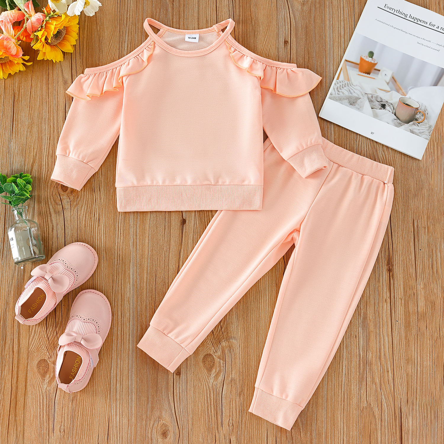 2-piece Toddler Girl Ruffled Cold Shoulder Long-sleeve Top and Elasticized Pants Pink Set
2-piece Toddler Girl Ruffled Cold Shoulder Long-sleeve Top and Elasticized Pants Pink Set
