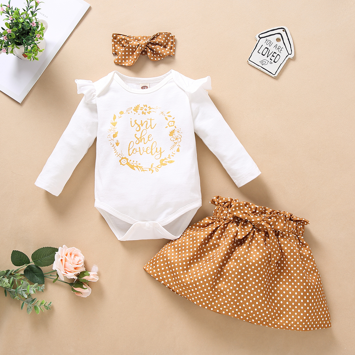 3-pcs Baby Girl Letter casual Suit-dress Romper Fashion Cotton Long Sleeve Infant Clothing Outfits
3-pcs Baby Girl Letter casual Suit-dress Romper Fashion Cotton Long Sleeve Infant Clothing Outfits