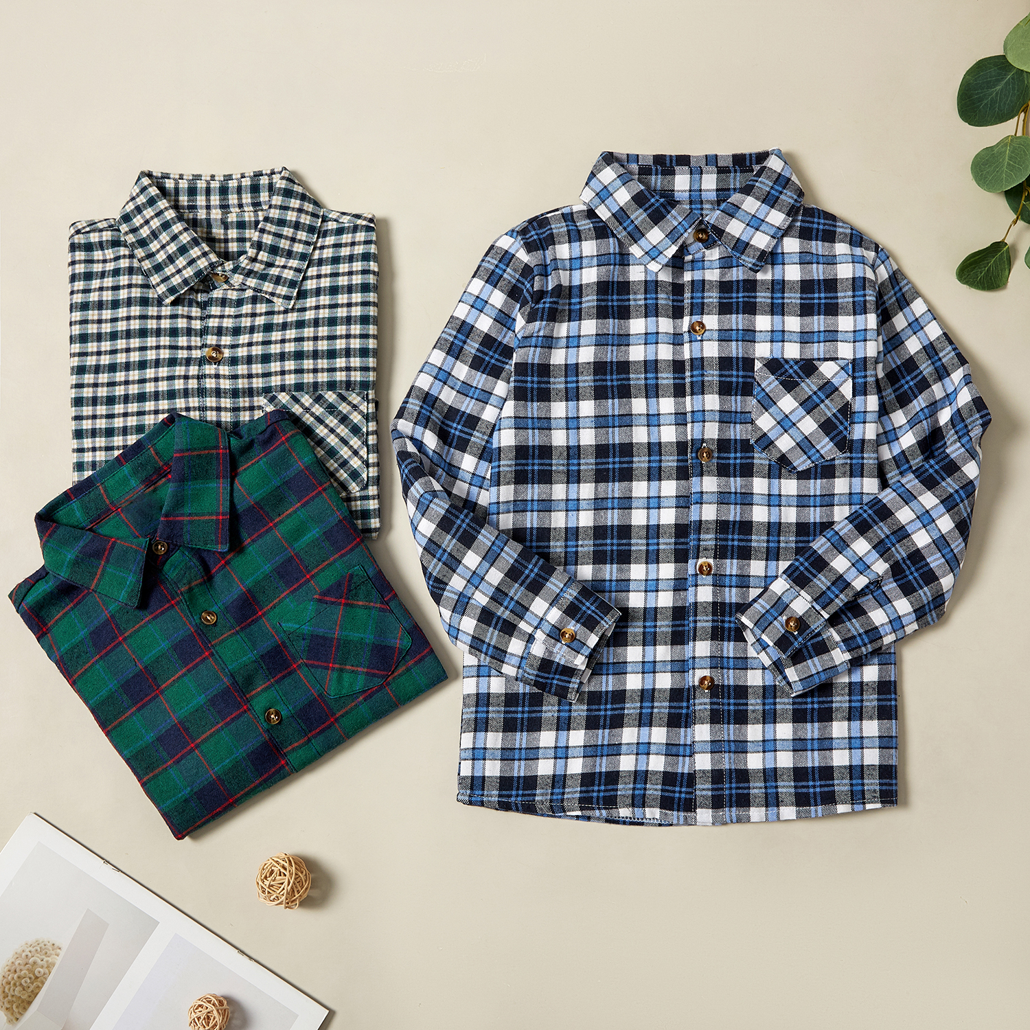 

Trendy Plaid Pocket Lapel Collar Shirts