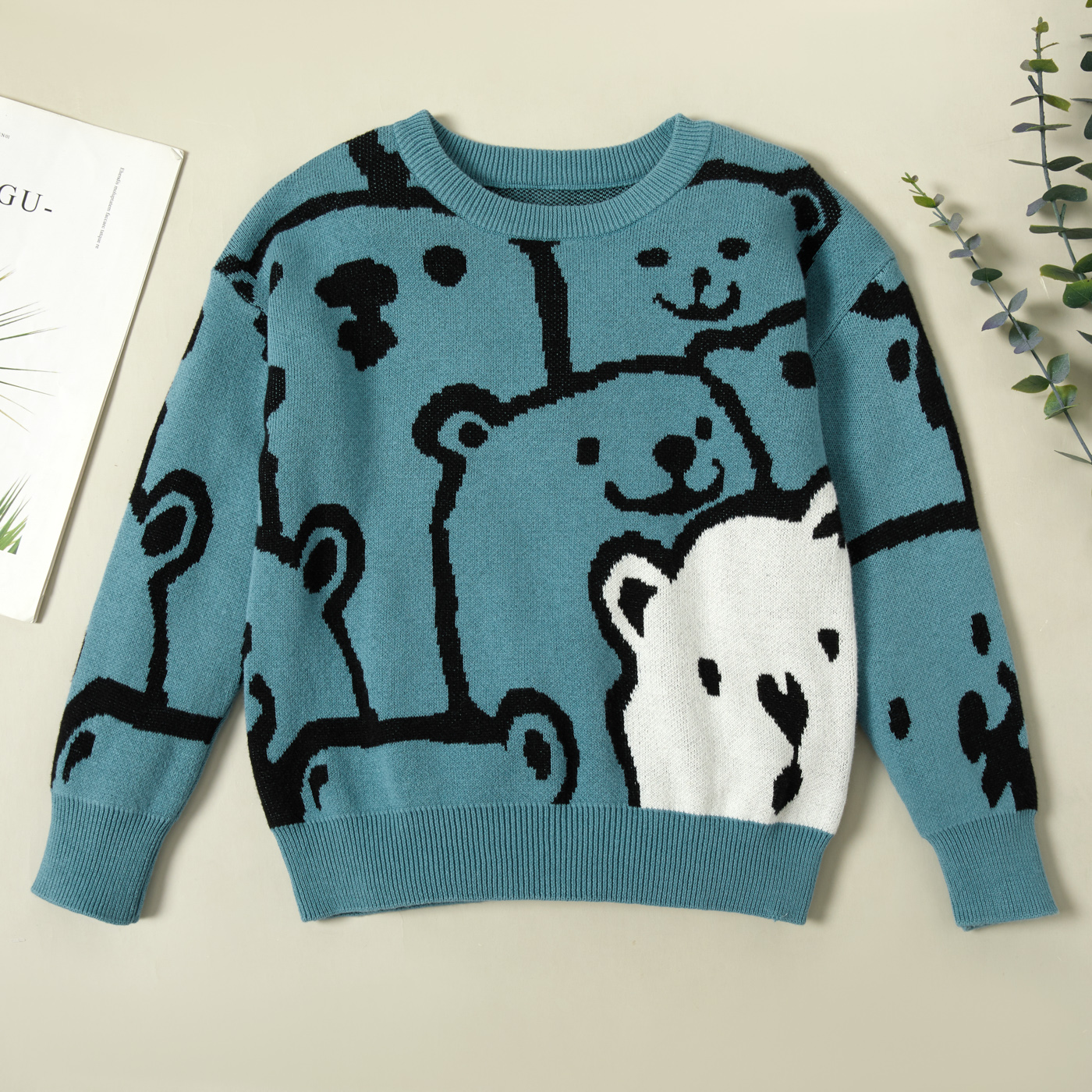 

Trendy White Bear Print Knitted Sweater