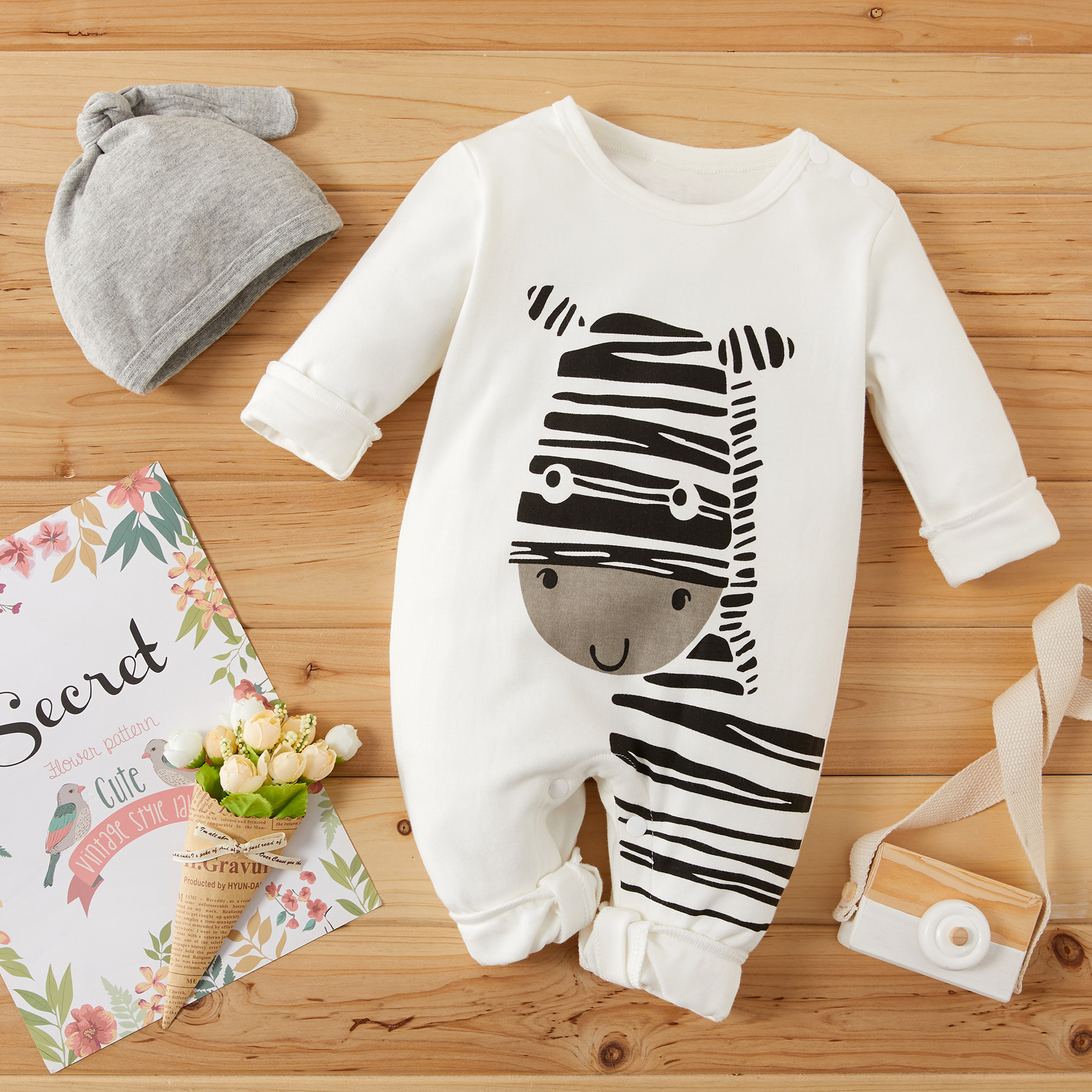 

Playful Zebra Long Sleeve Cotton Jumpsuit in White with Hat for Baby and Newborn