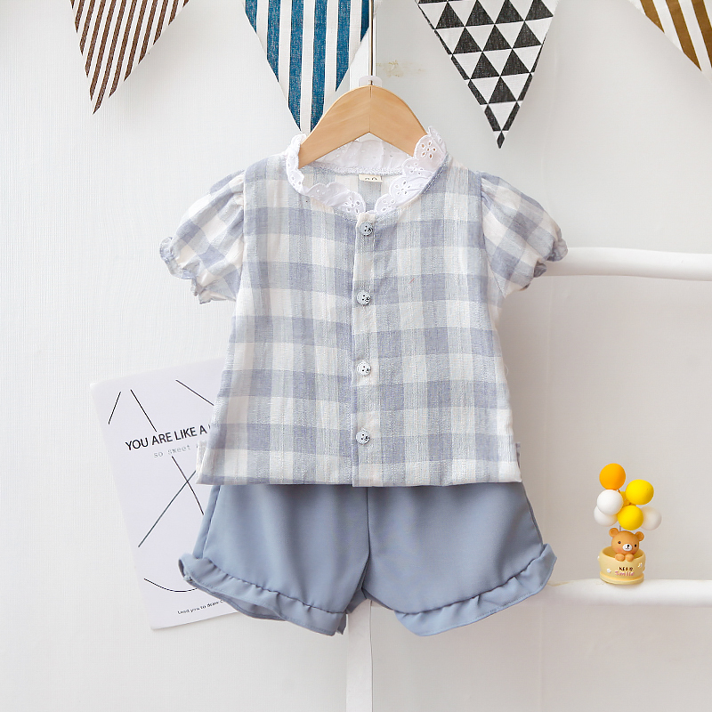 

2pcs Plaid Print Ruffle and Lace Decor Short-sleeve Baby Set