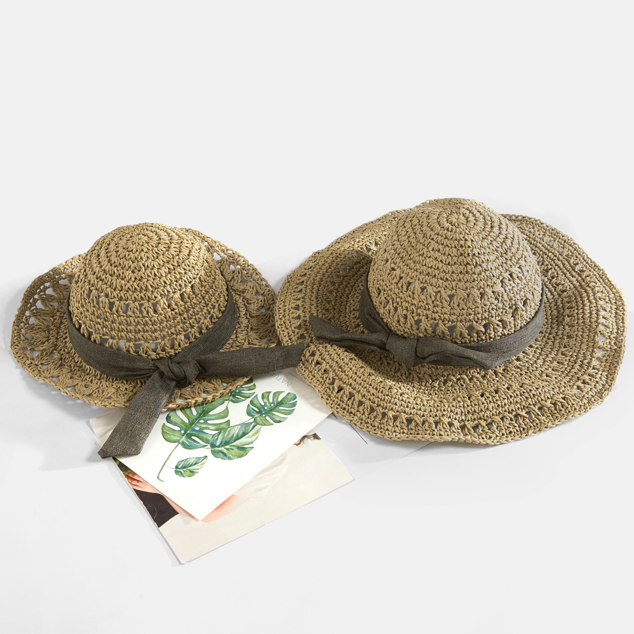 

Bowknot Decor Beach Straw Hats for Mommy and Me