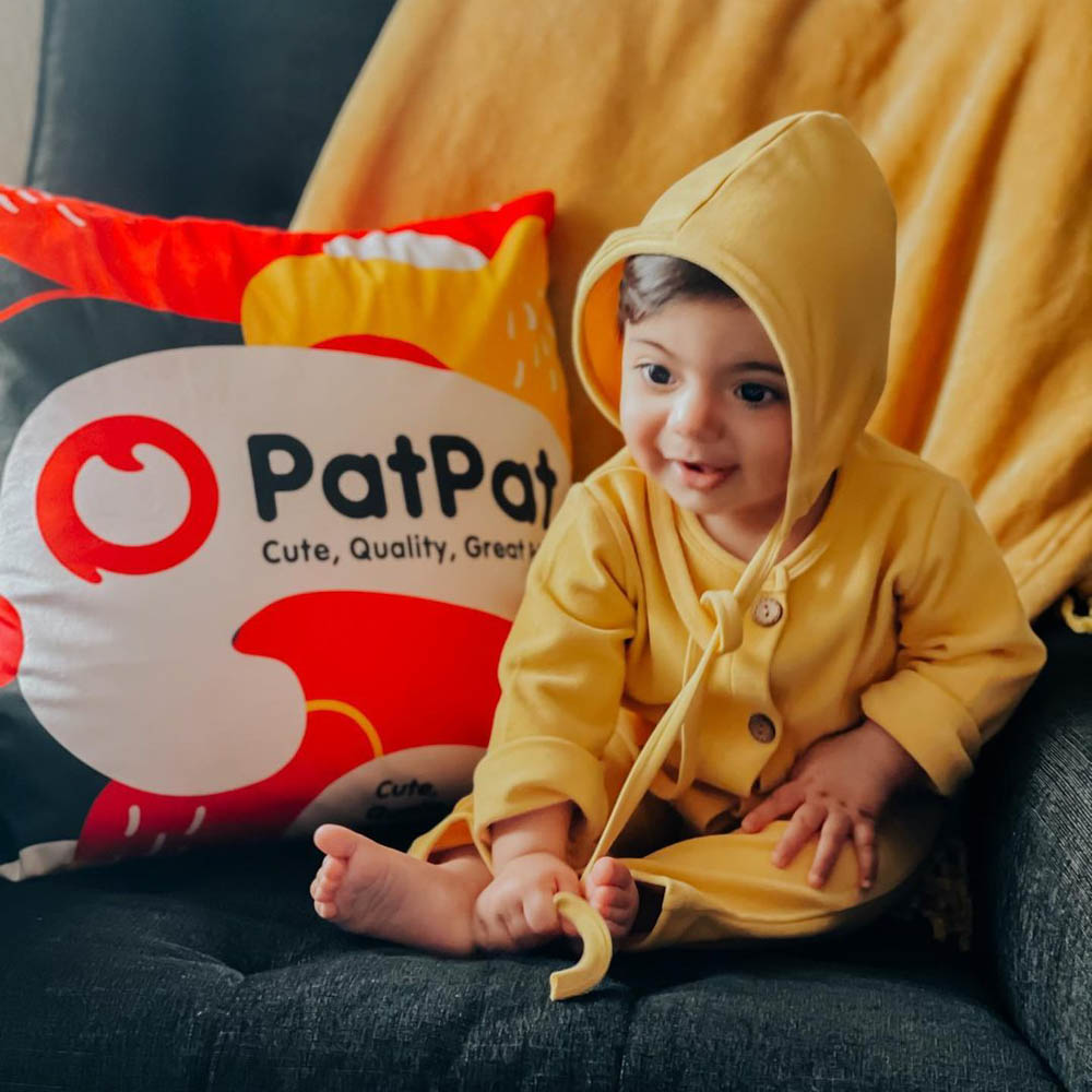 

2-piece Baby Solid Button Jumpsuit and Hat Set