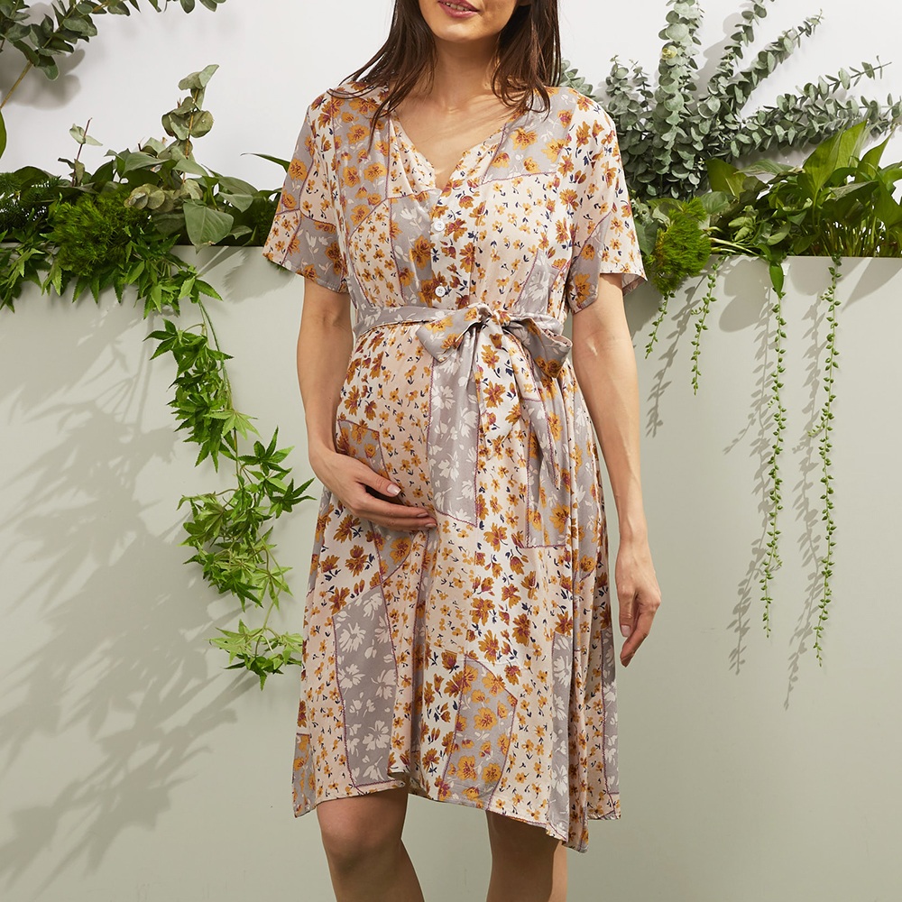 

Maternity Sweet Floral Print V-neck H Short-sleeve Dress