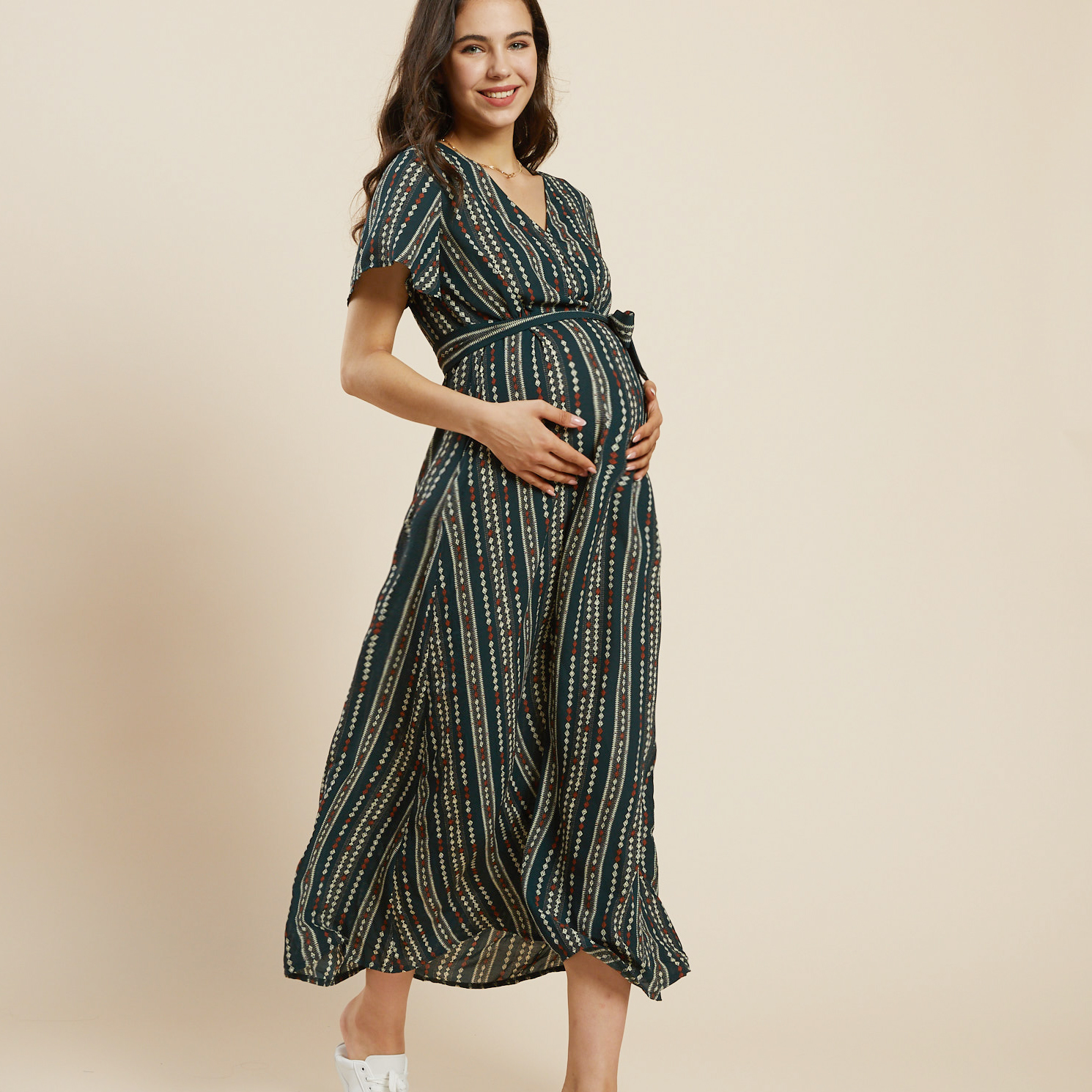 

Nursing Vacation Geometric Print V-neck X Short-sleeve Nursing Dress
