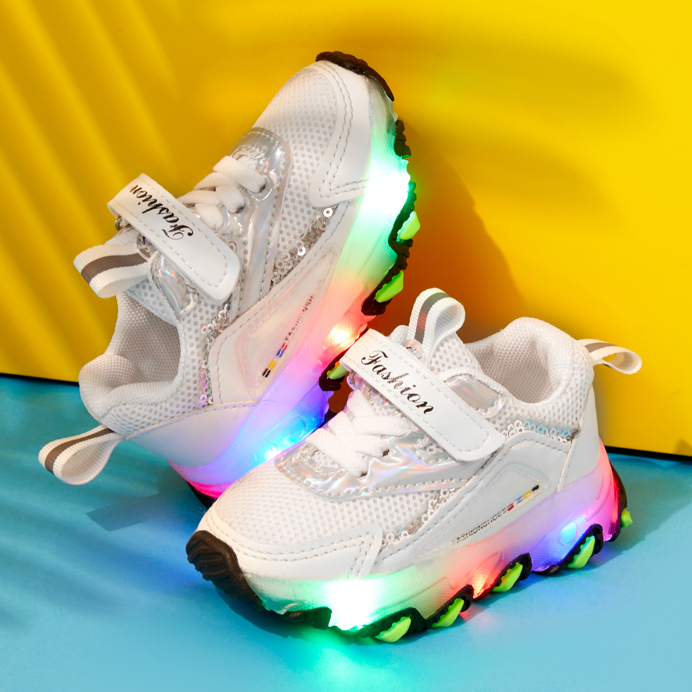 

Toddler LED Velcro Closure Breathable Sports Shoes