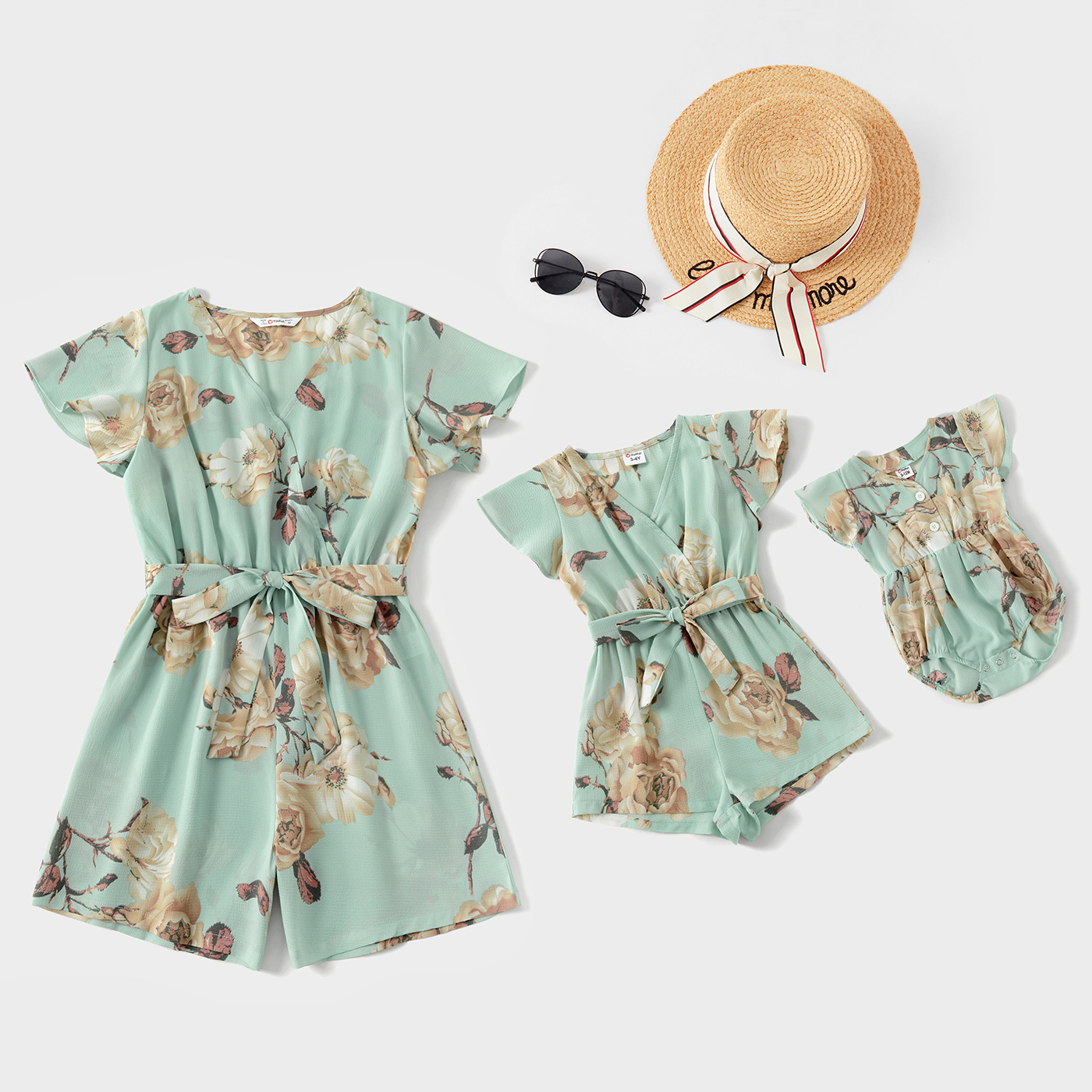 

Floral Print V-neck Short-sleeve Matching Shorts Rompers