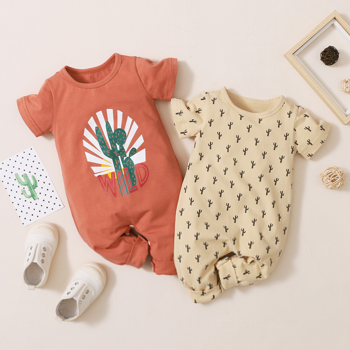 

Cactus Print Short-sleeve Baby Jumpsuit
