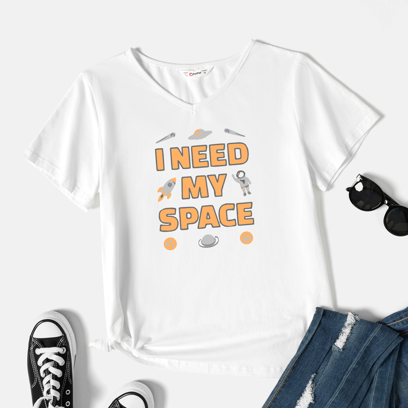 

Graphic White Short-sleeve V Neck Tee for Women