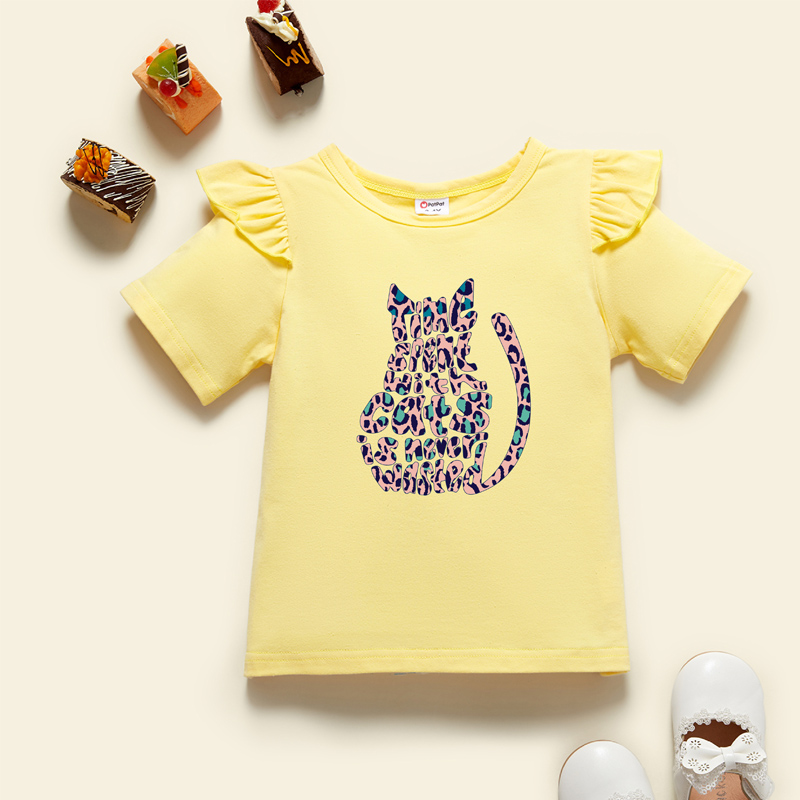 

Toddler Girl Graphic Cat and Letter and Leopard Print Ruffled Short-sleeve Tee