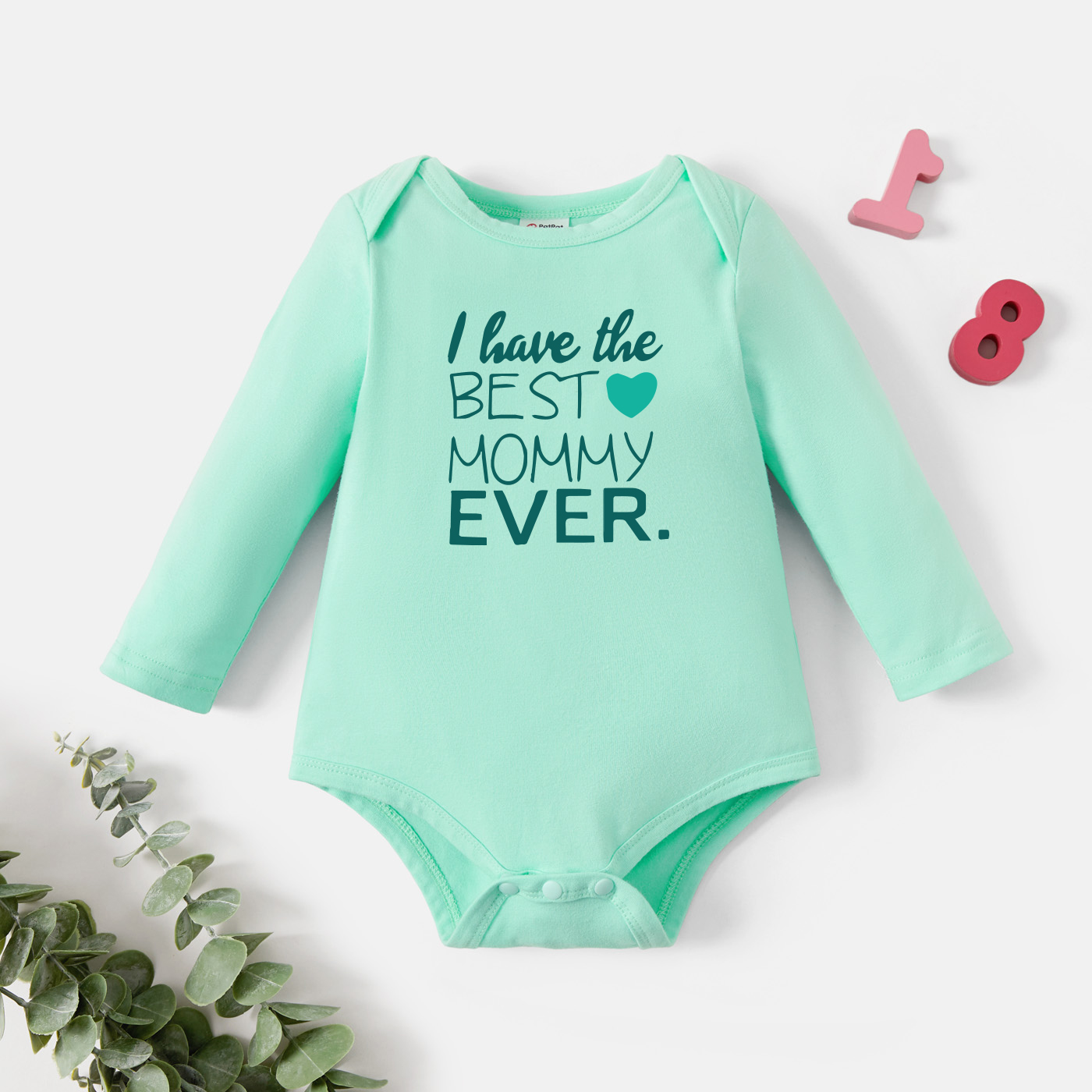 

Baby Graphic Letter and Heart Print Long-sleeve Romper
