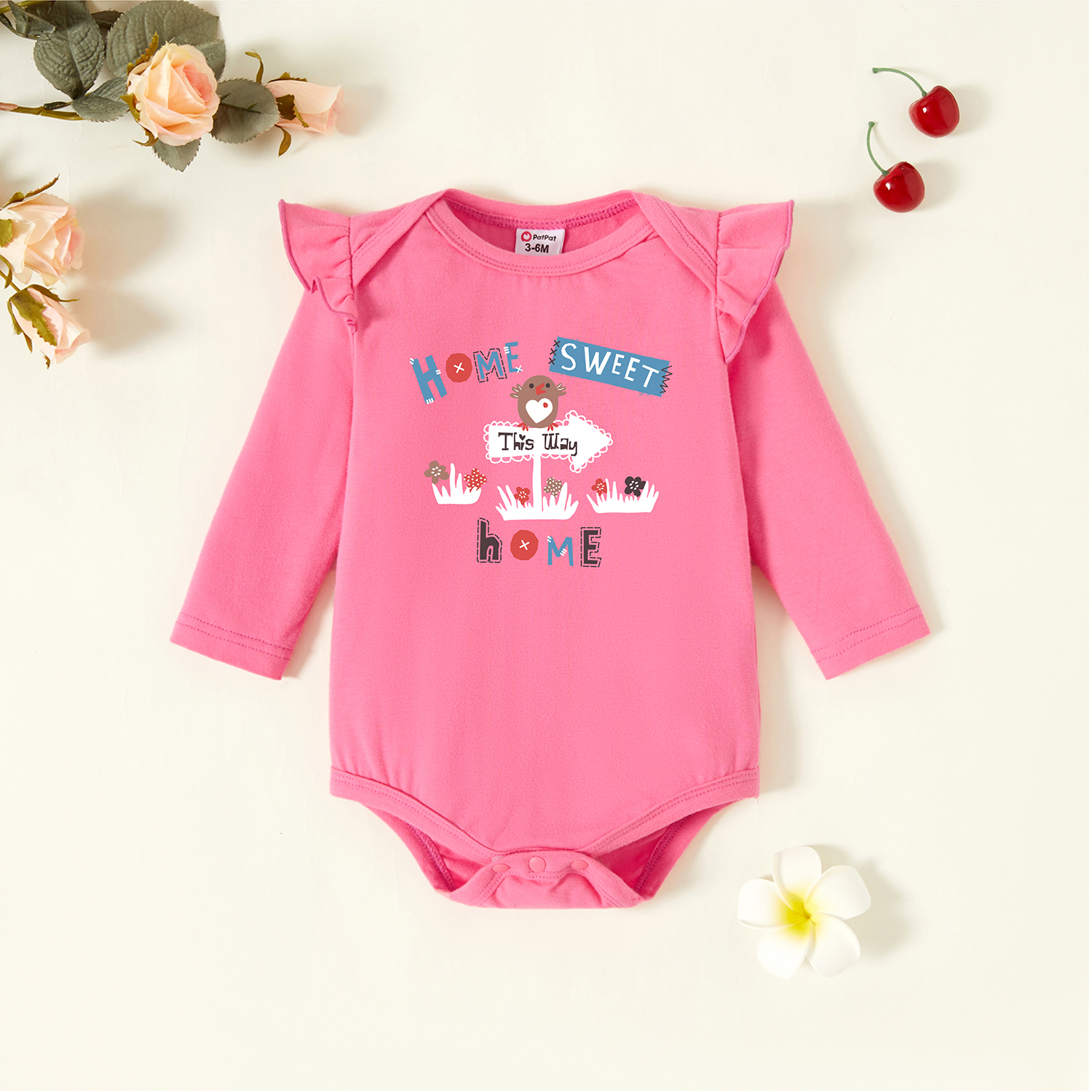 

Baby Graphic Flutter-sleeve Deep pink Long-sleeve Romper
