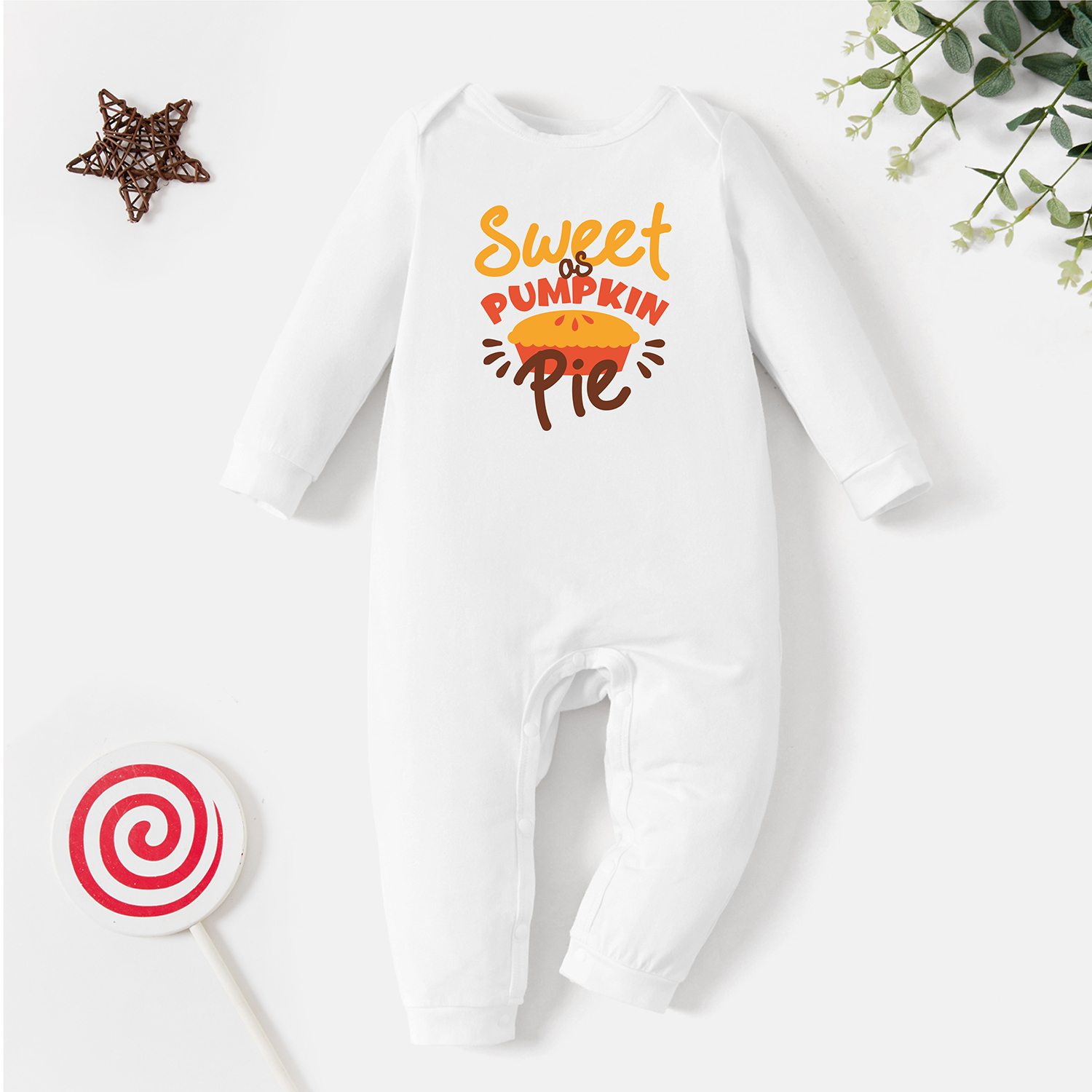 

Baby Graphic Pie and Letter Print Long-sleeve Jumpsuit