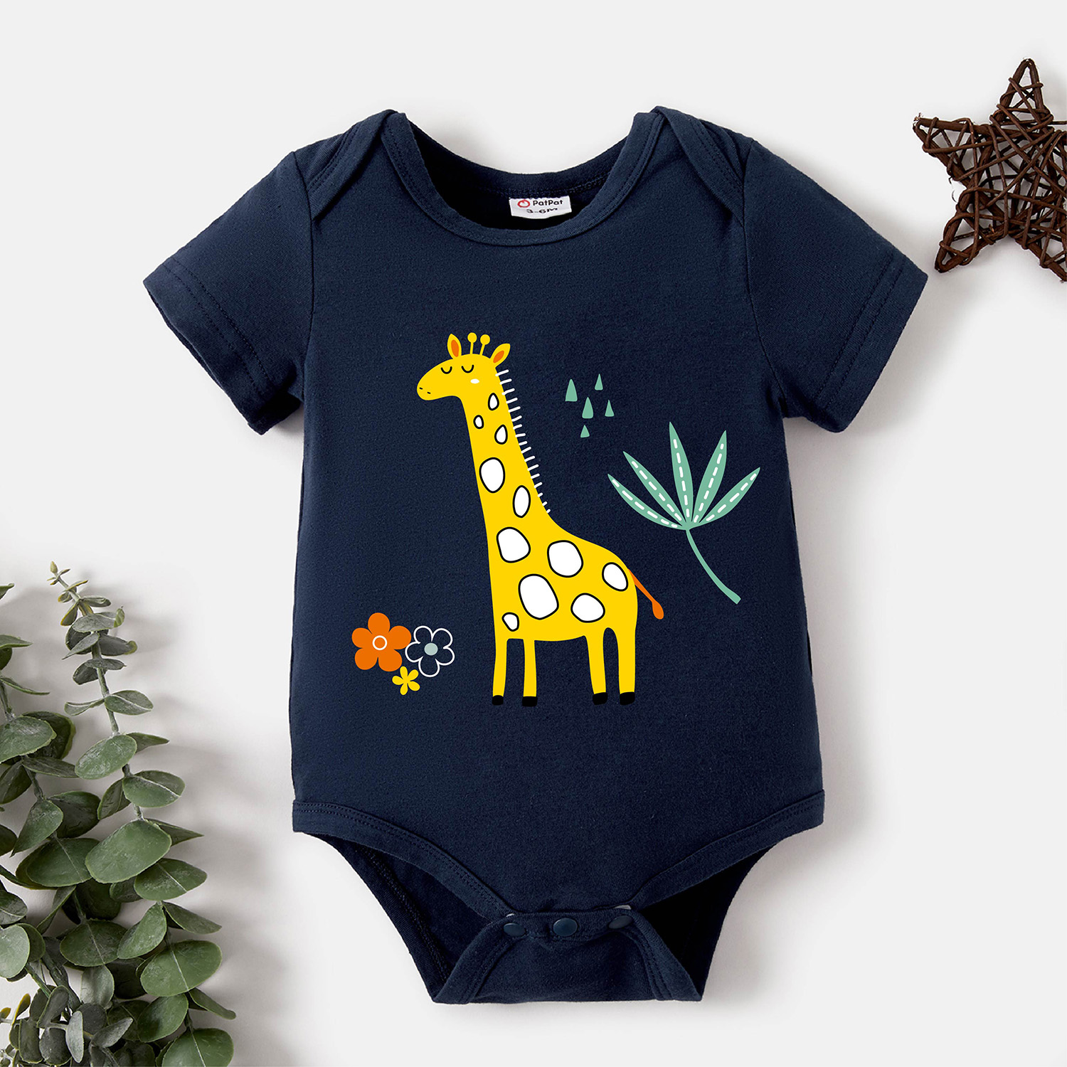 

Baby Graphic Giraffe and Plant Print Short-sleeve Romper