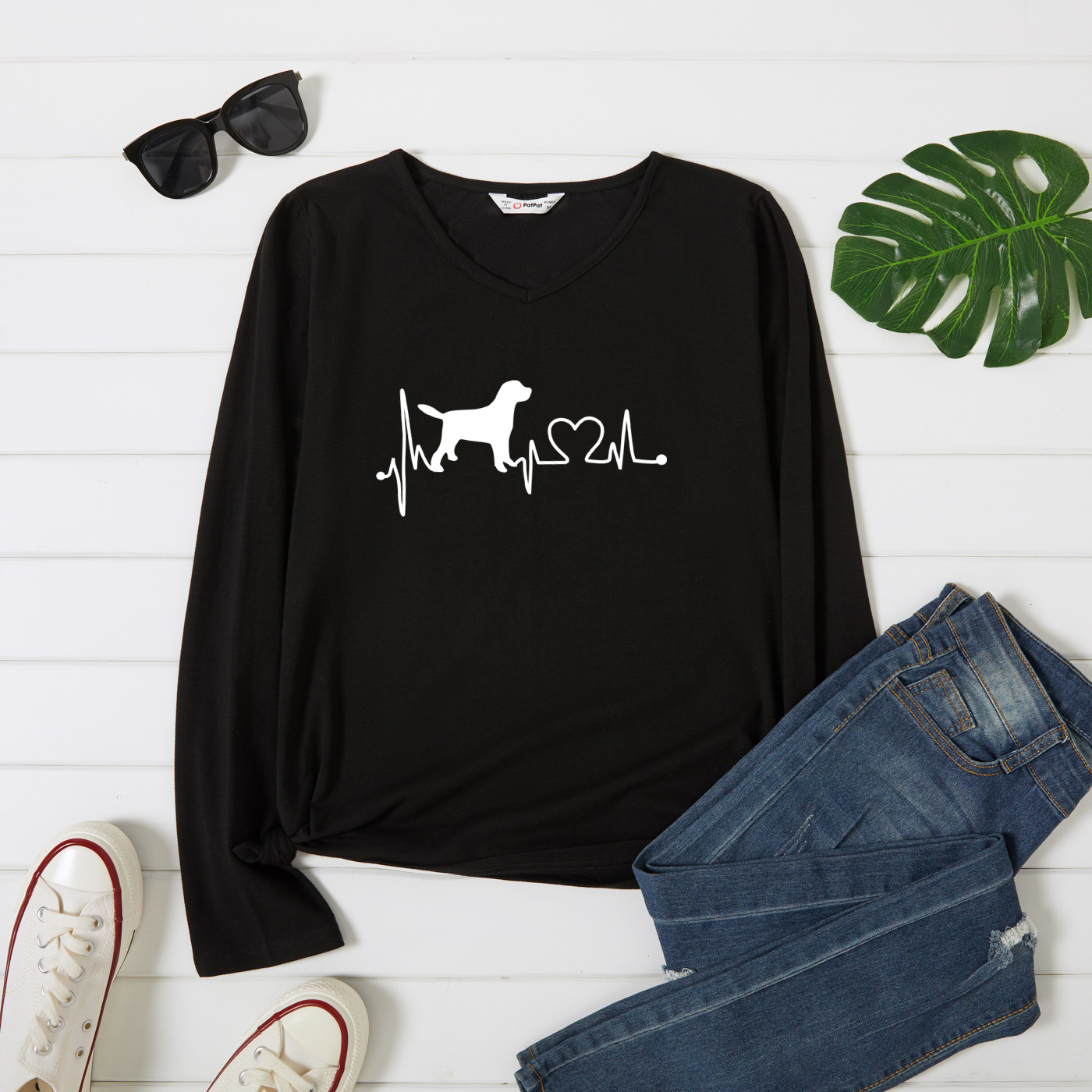 

Graphic Army green Long-sleeve V Neck Tee for Women