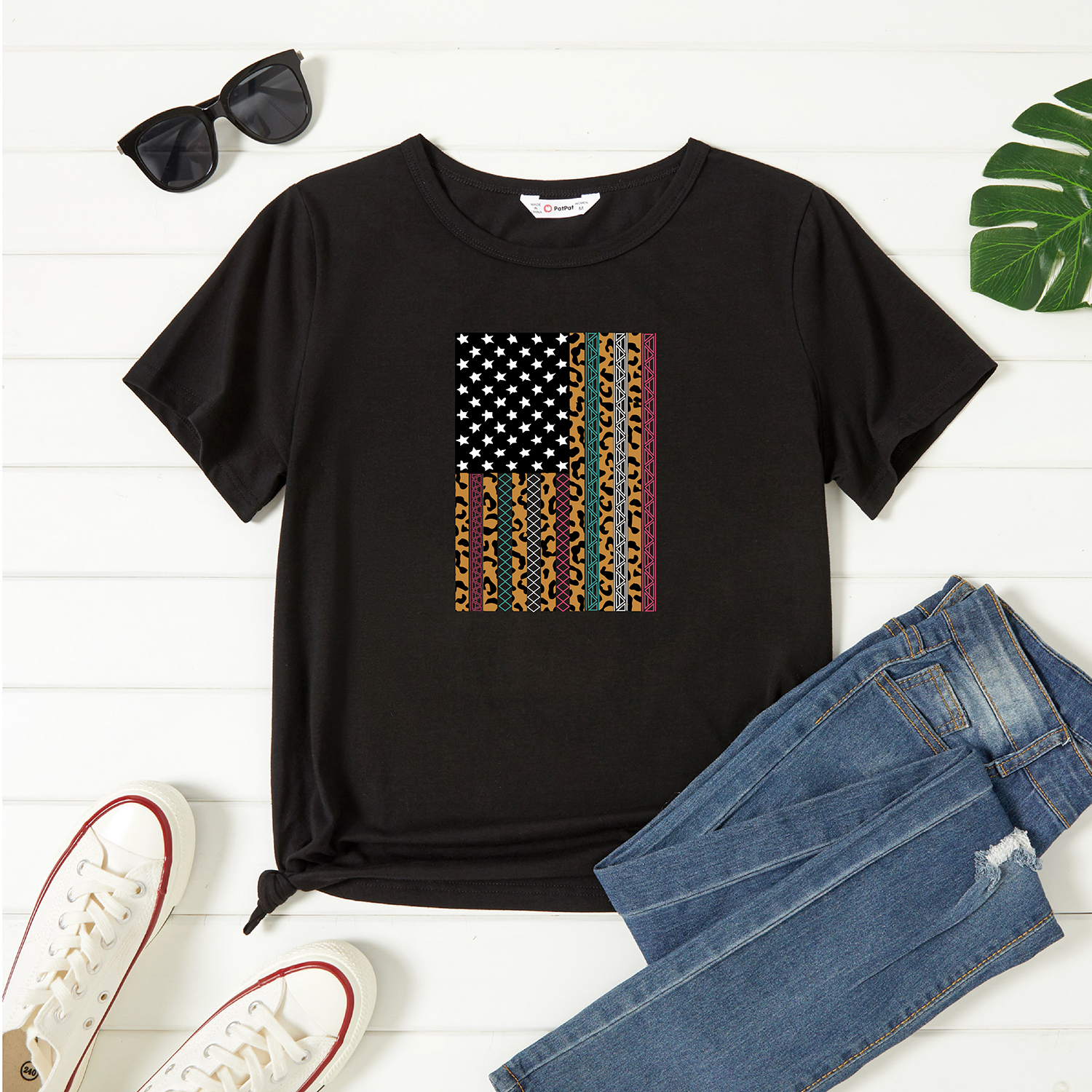 

Graphic Short-sleeve Round-collar Tee for Women