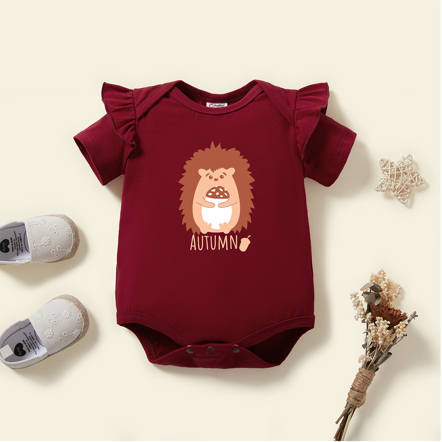 

Baby Graphic Flutter-sleeve Burgundy Short-sleeve Romperr