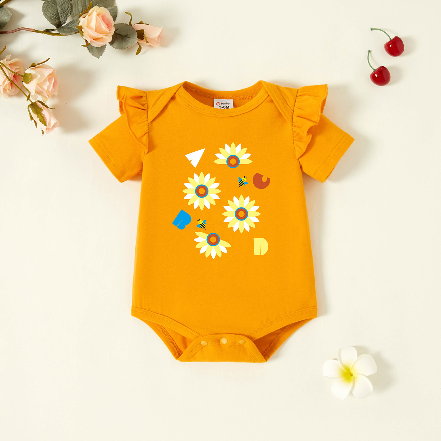 

Baby Graphic Flutter-sleeve Short-sleeve Romper