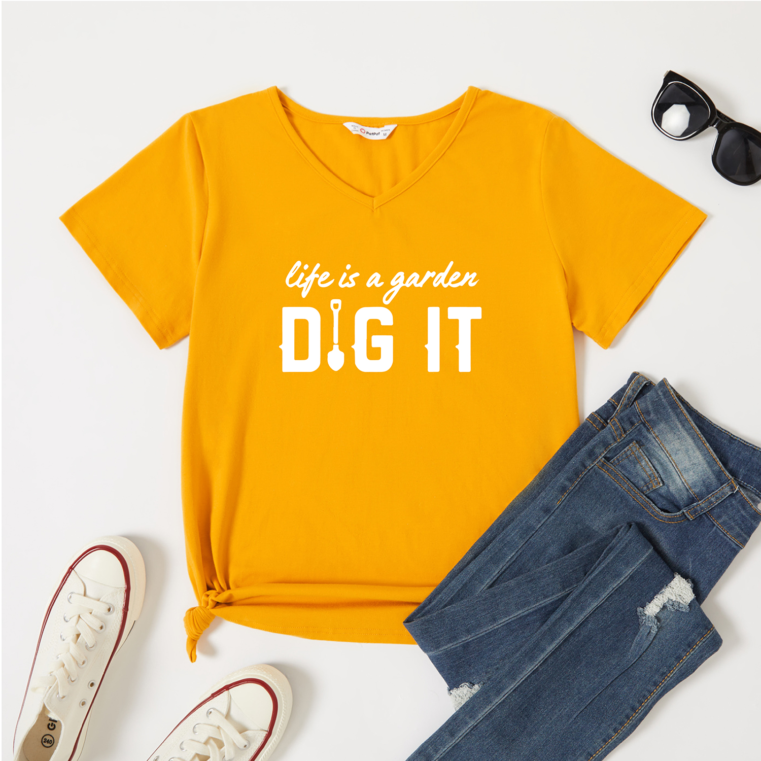 

Women Graphic Letter Print V Neck Short-sleeve Tee