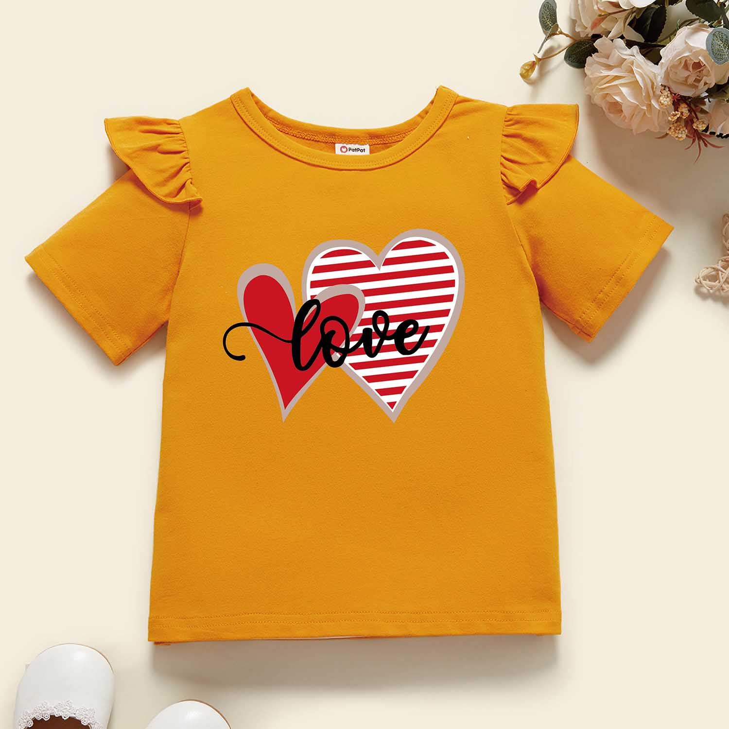 

Toddler Graphic Heart and Letter Print Ruffled Short-sleeve Tee