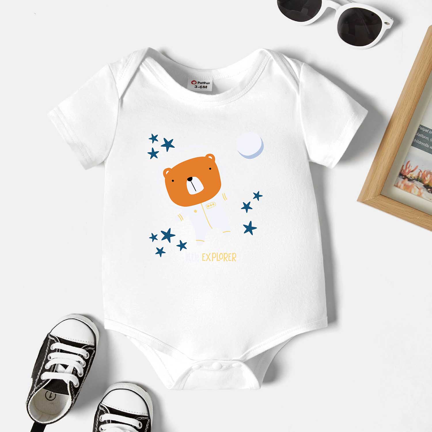 

Baby Graphic Stars and Bear and Letter Print Short-sleeve Romper