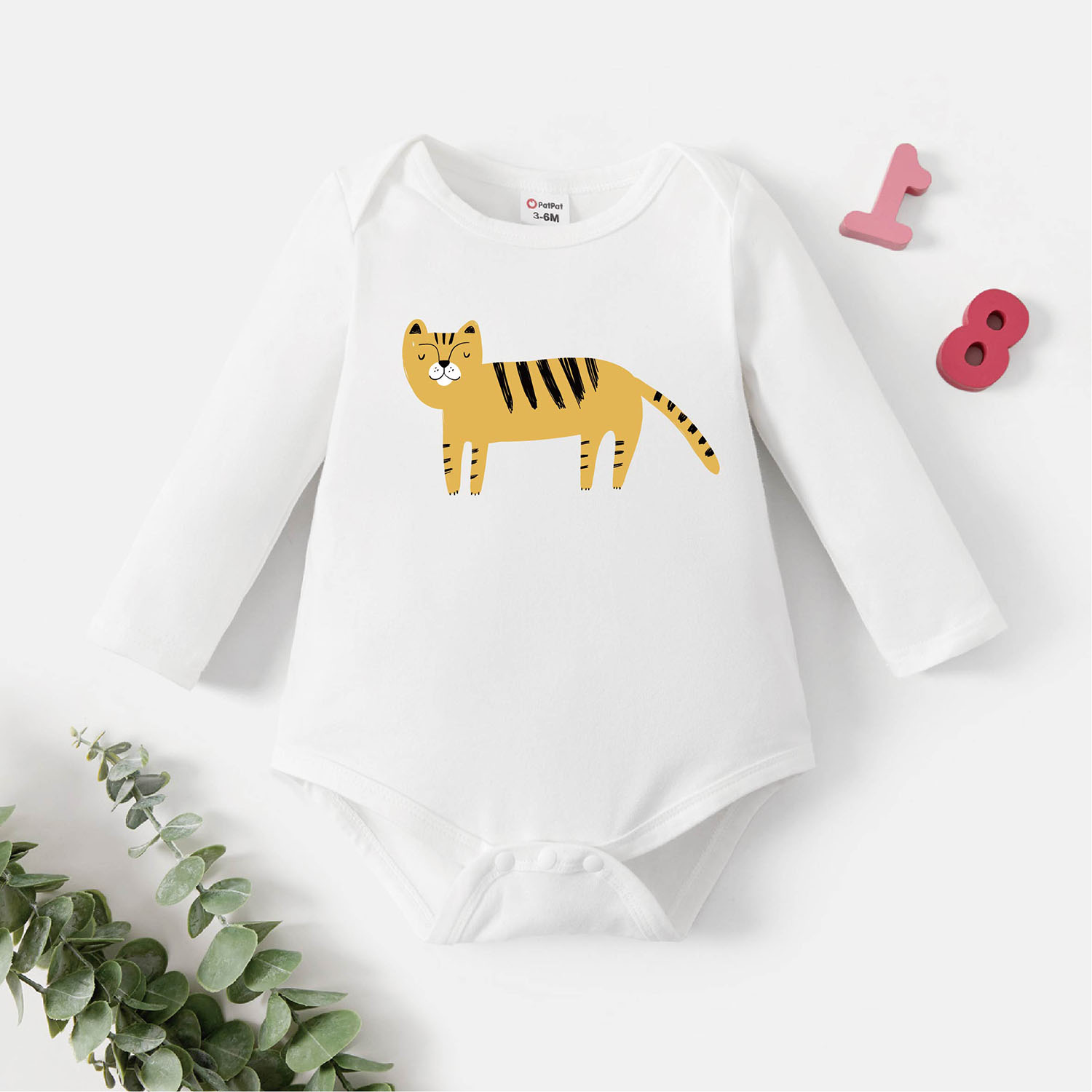 

Baby Graphic White Long-sleeve Romper