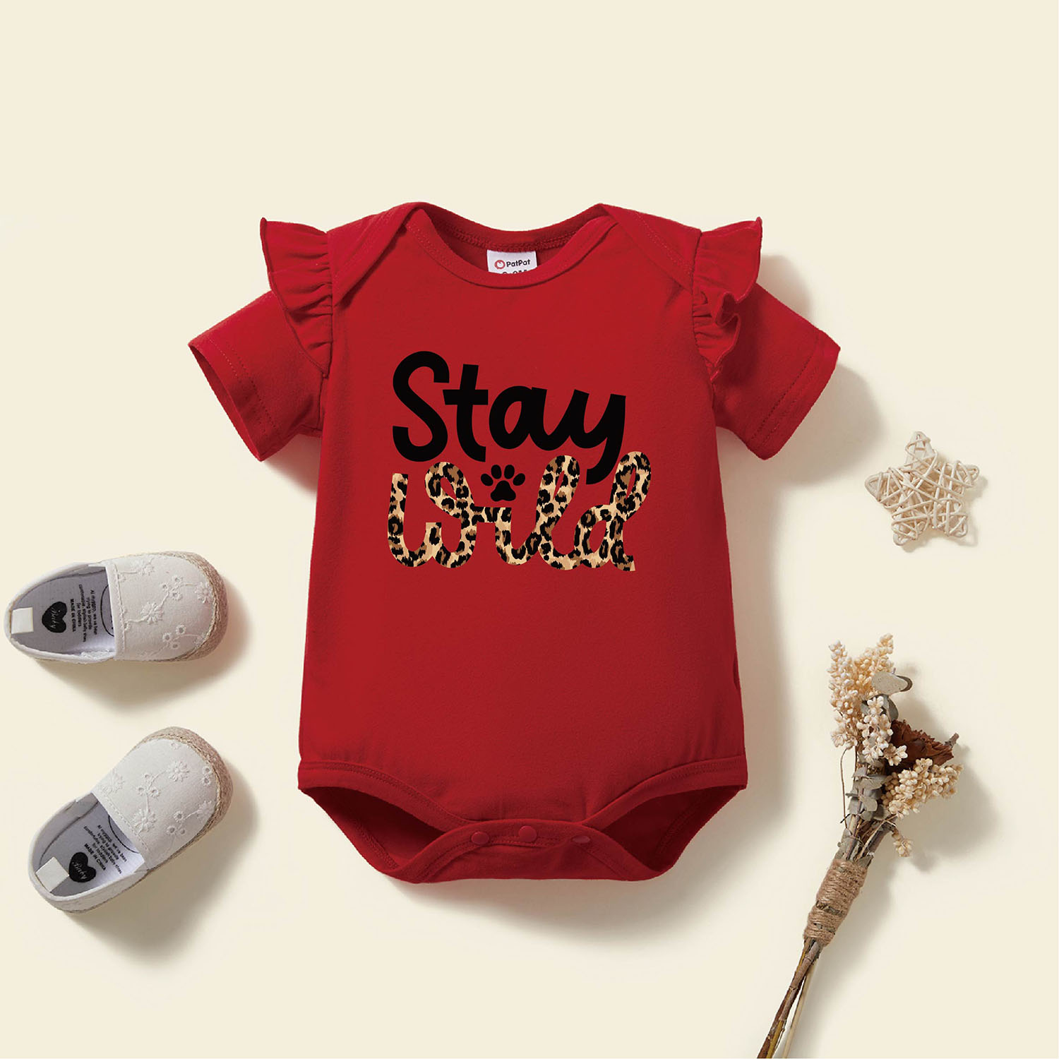 

Baby Graphic Flutter-sleeve Red Short-sleeve Romper