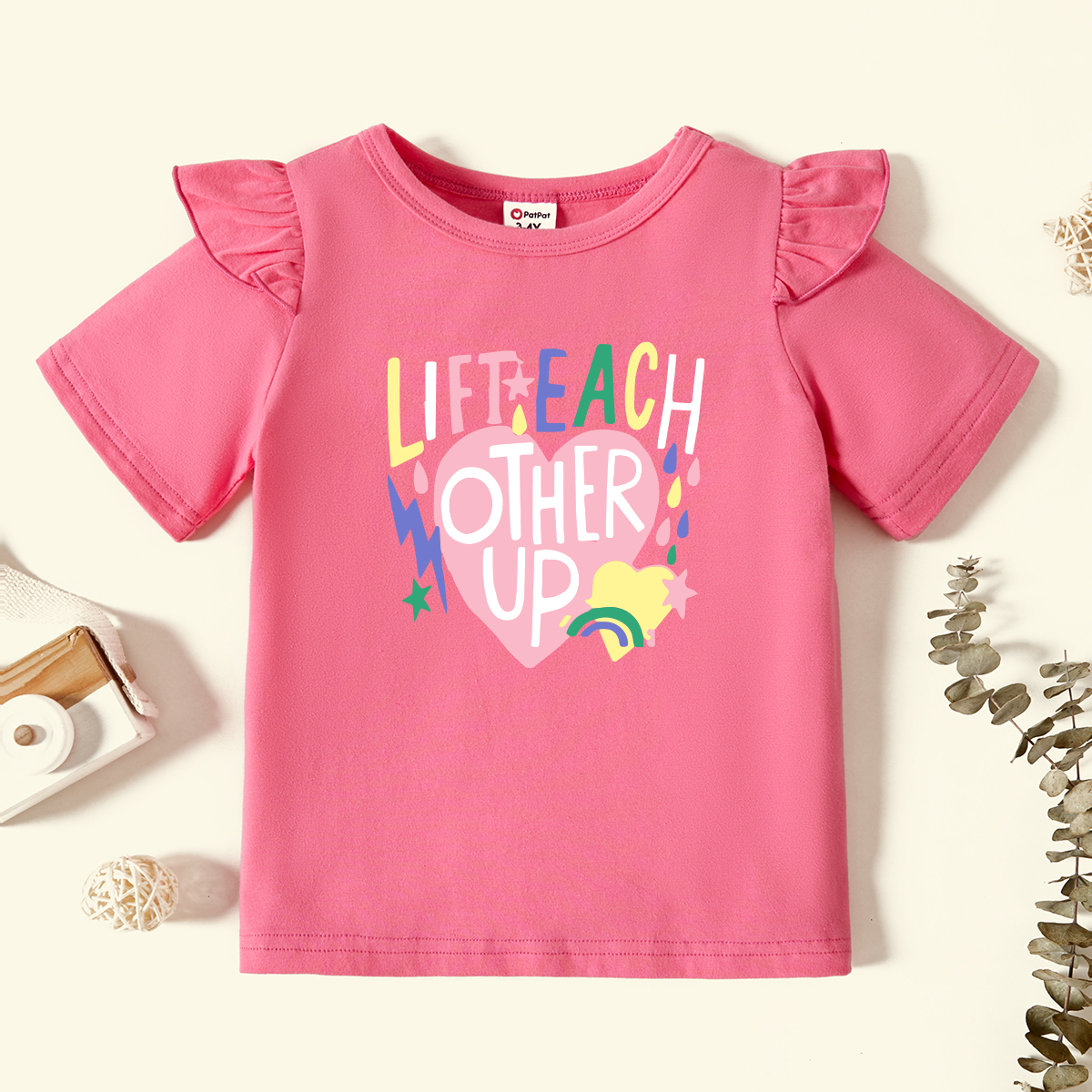 

Toddler Girl Graphic Letter and Heart Print Ruffled Short-sleeve Tee