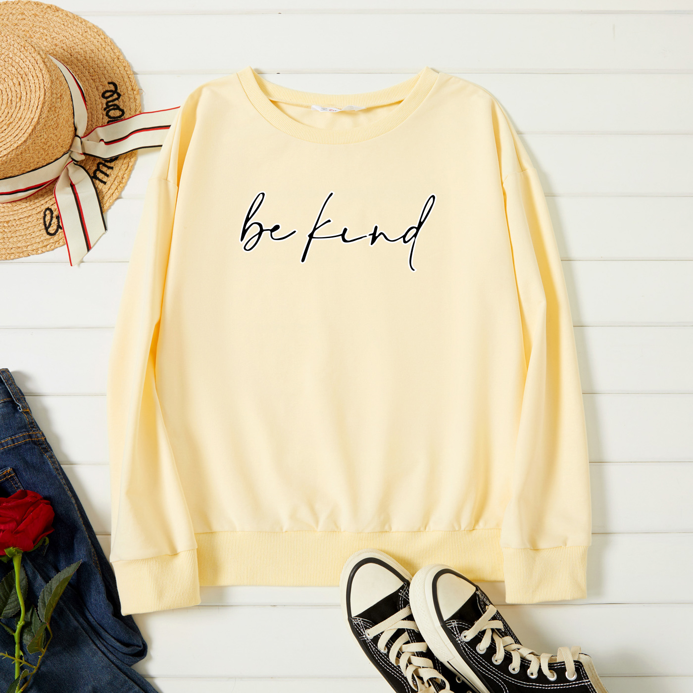 

Women Graphic Letter Print Long-sleeve Pullover