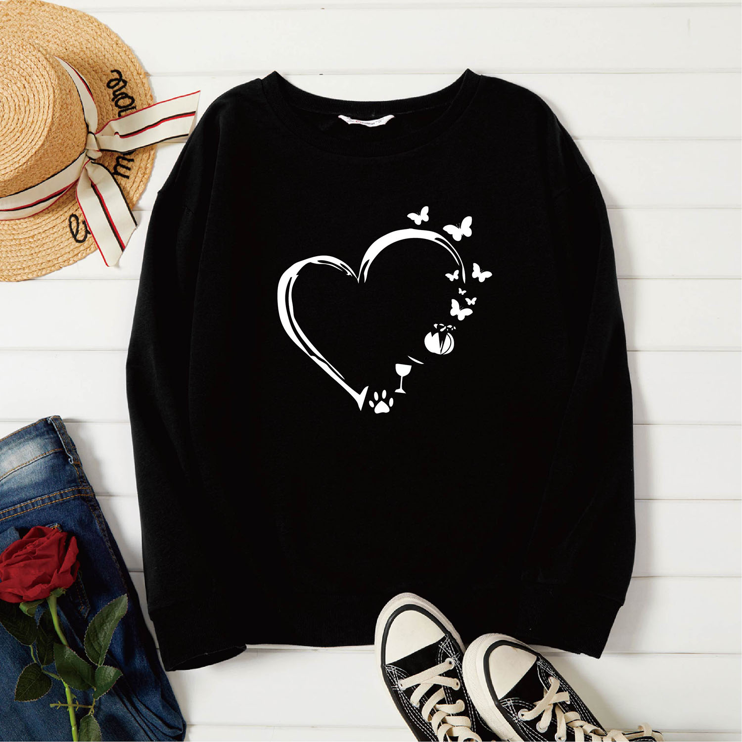 

Women Graphic Heart-shaped and Butterfly Print Round-collar Long-sleeve Pullover