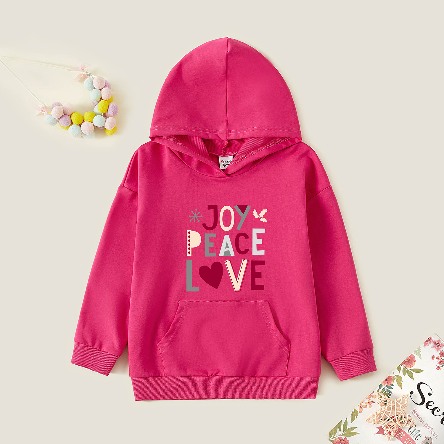 

Kid Graphic Letter and Heart Print Long-sleeve Hooded Pullover