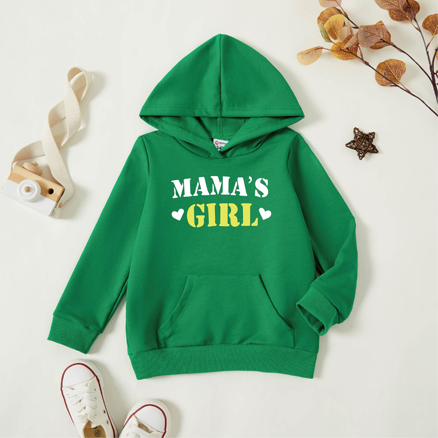 

Toddler Graphic Letter and Heart Print Long-sleeve Hooded Pullover