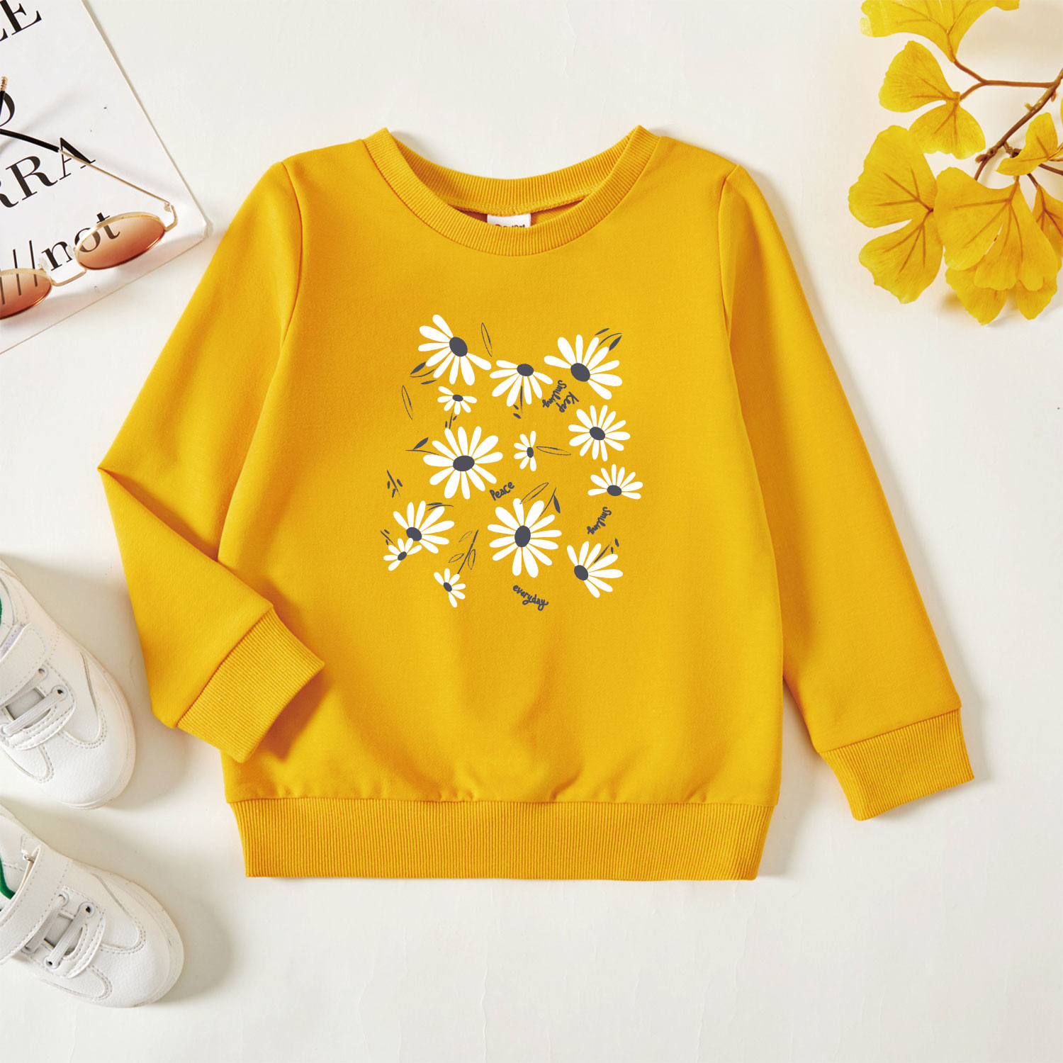 

Toddler Graphic Daisy and Letter Print Long-sleeve Pullover