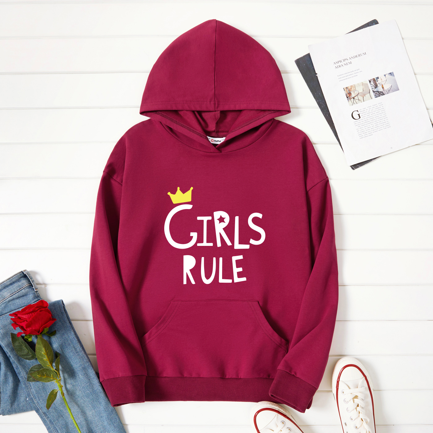 

Women Graphic Crown and Letter Print Long-sleeve Hooded Pullover
