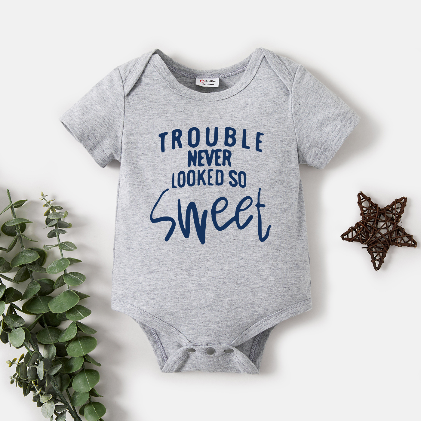 

Baby Graphic Letter Print Short-sleeve Romper