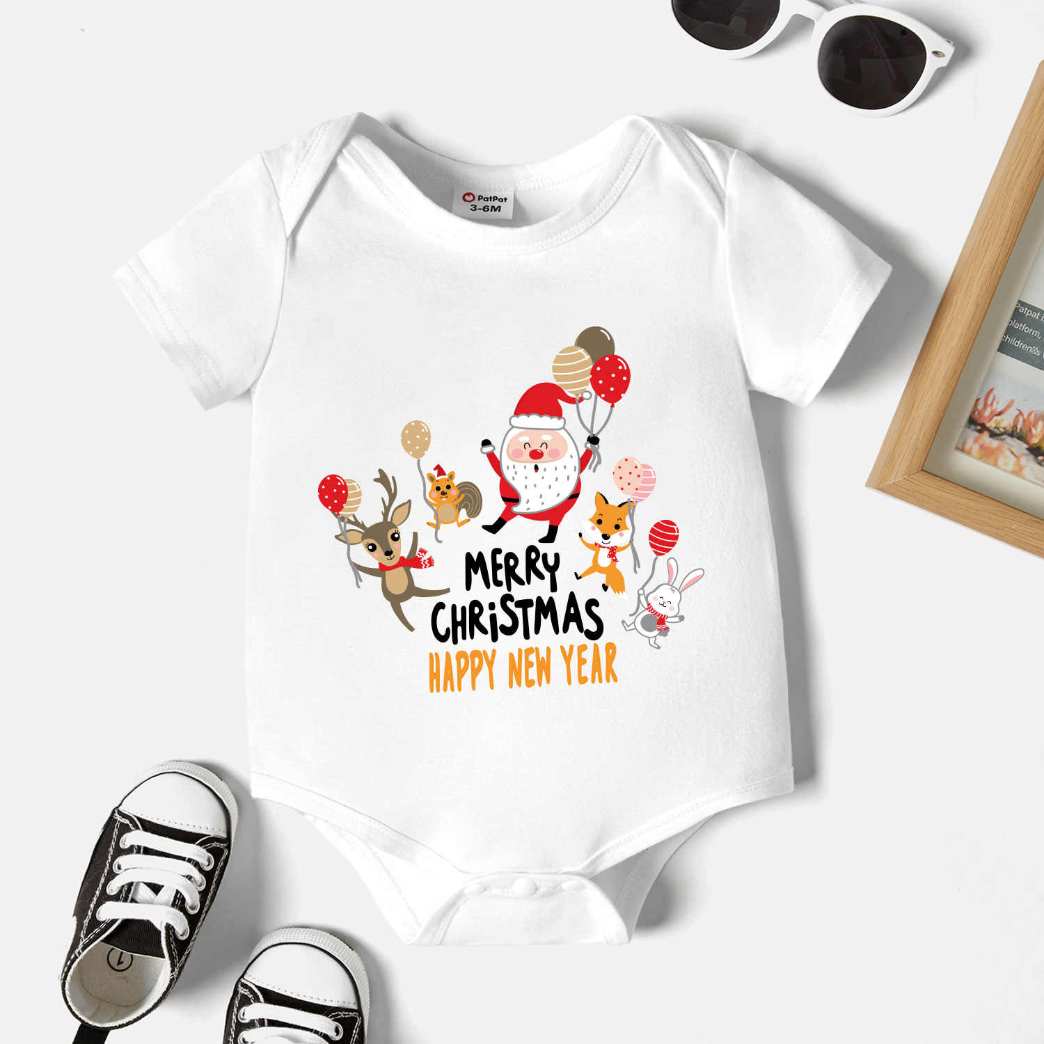 

Christmas Baby Graphic Santa and Balloon and Animal Print Short-sleeve Romper