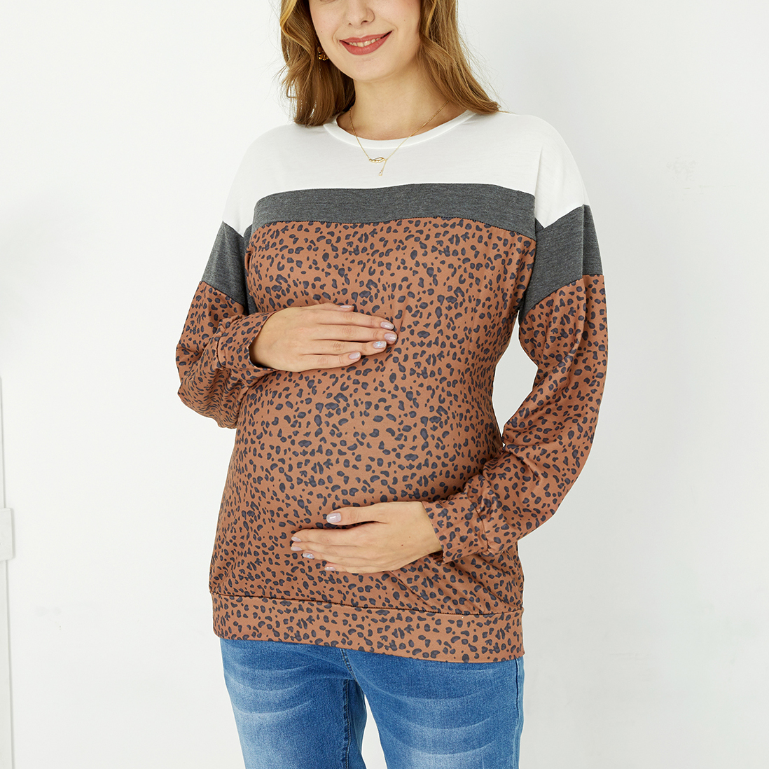 

2021 New Leopard Spliced Round Neck Long-sleeve Maternity Pullover