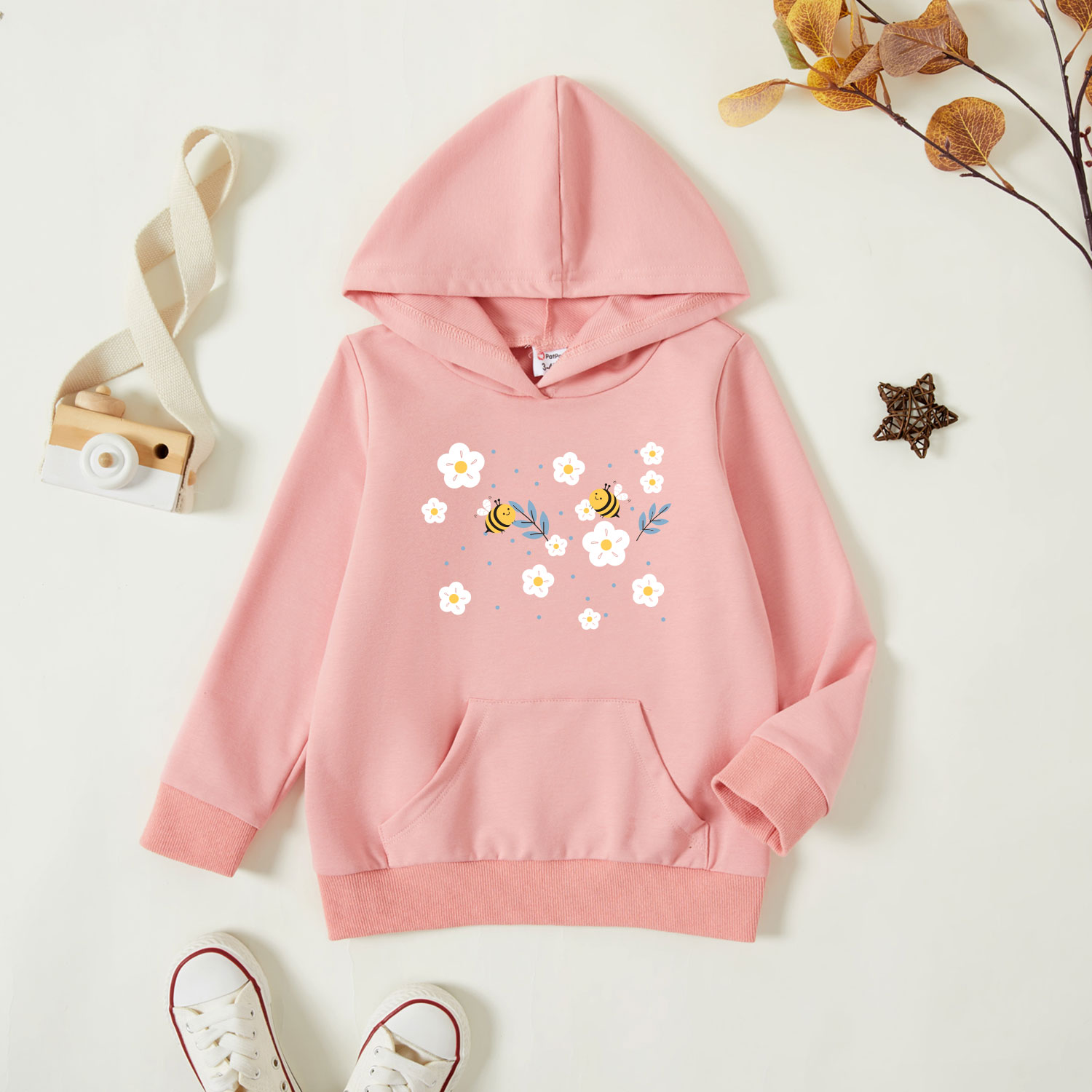 

Toddler Girl Graphic Floral and Bee Print Long-sleeve Hooded Pullover