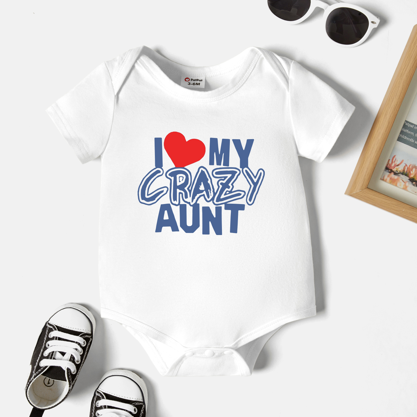 

Baby Graphic Letter and Heart Print Short-sleeve Romper