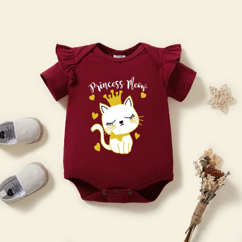 

Baby Graphic Flutter-sleeve Burgundy Short-sleeve Romperr