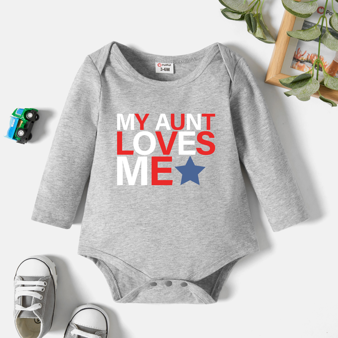 

Baby Graphic Letter and Star Print Long-sleeve Romper