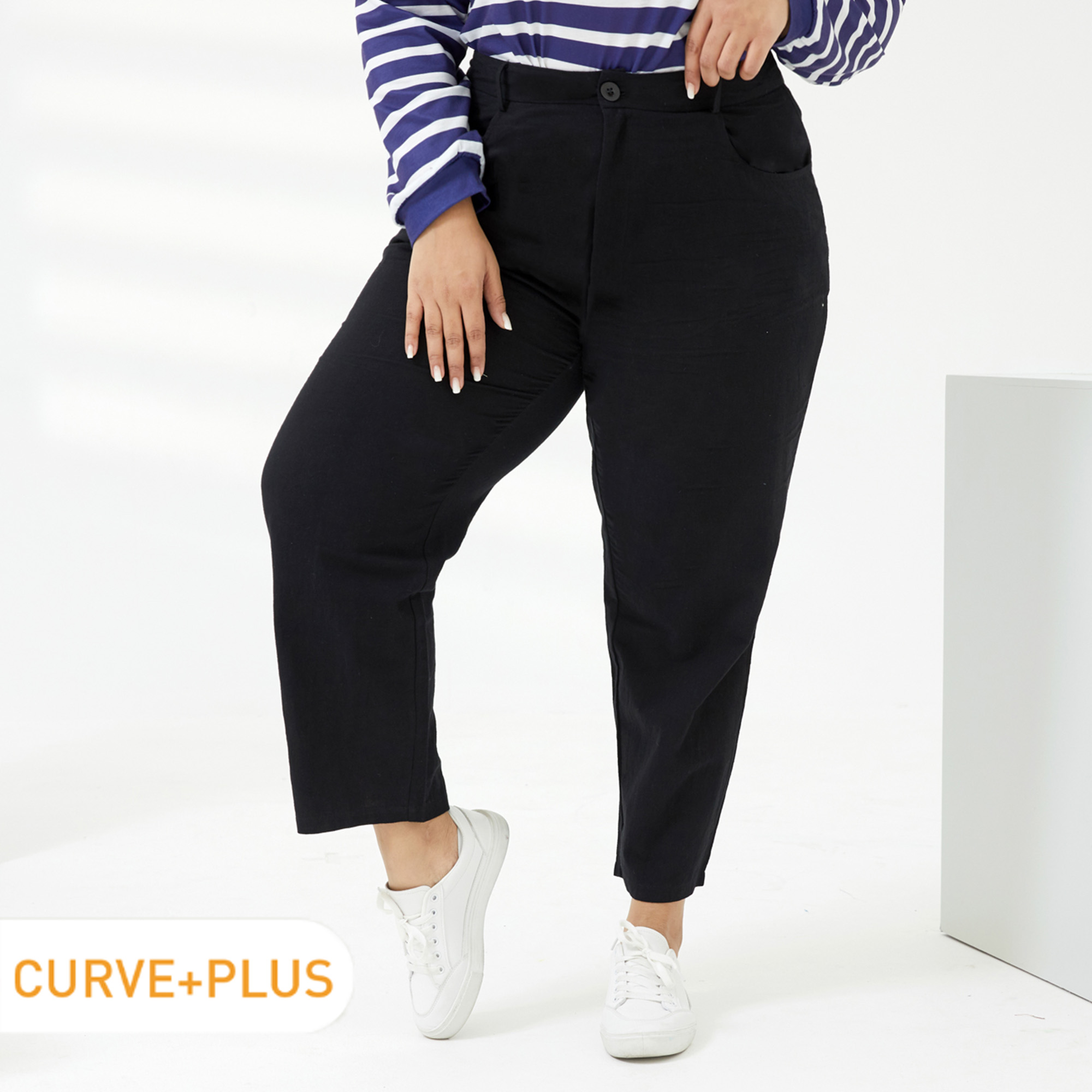 

Women Plus Size Elegant Button Design Pocket Black Pants