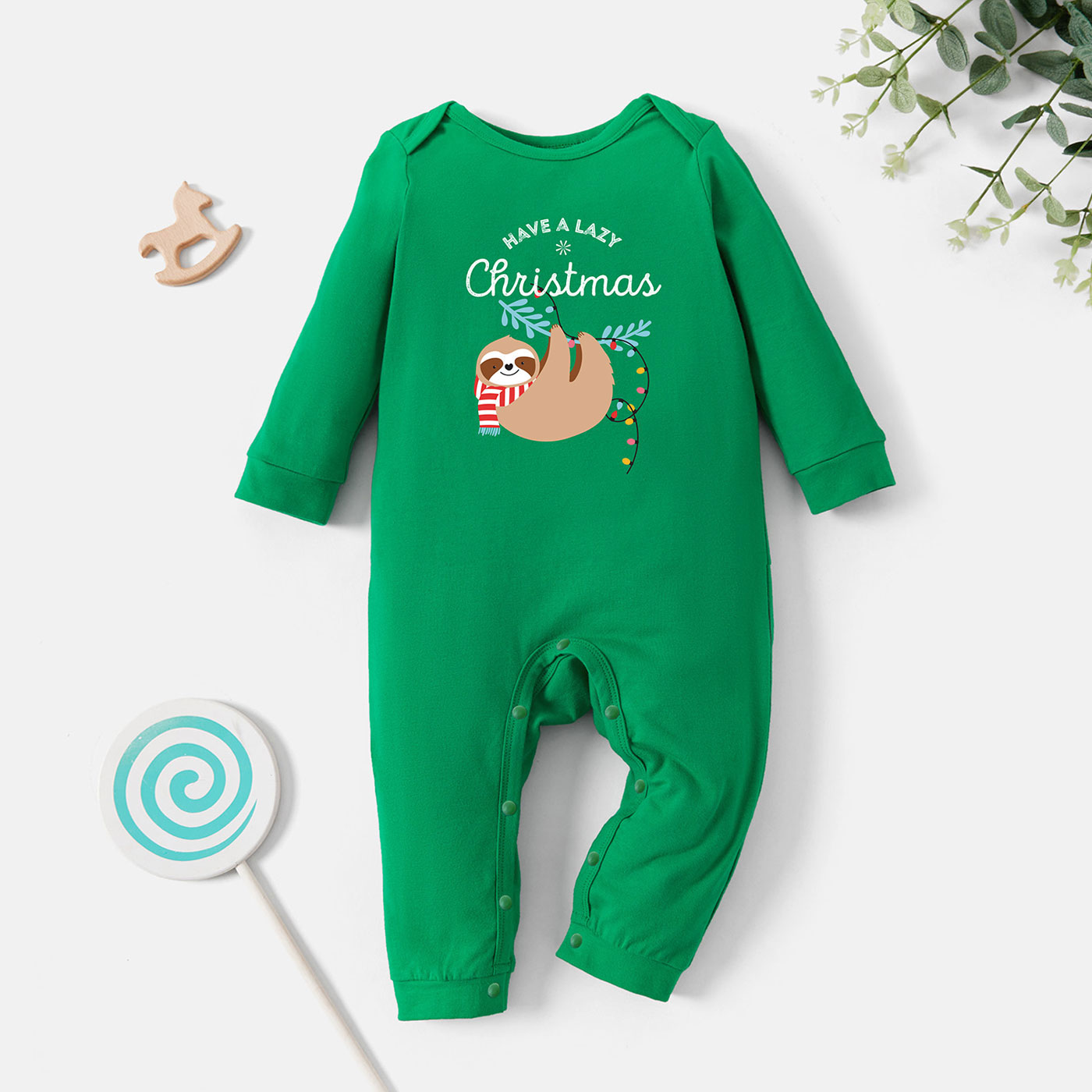 

Christmas Baby Graphic Sloth and Letter Print Long-sleeve Jumpsuit